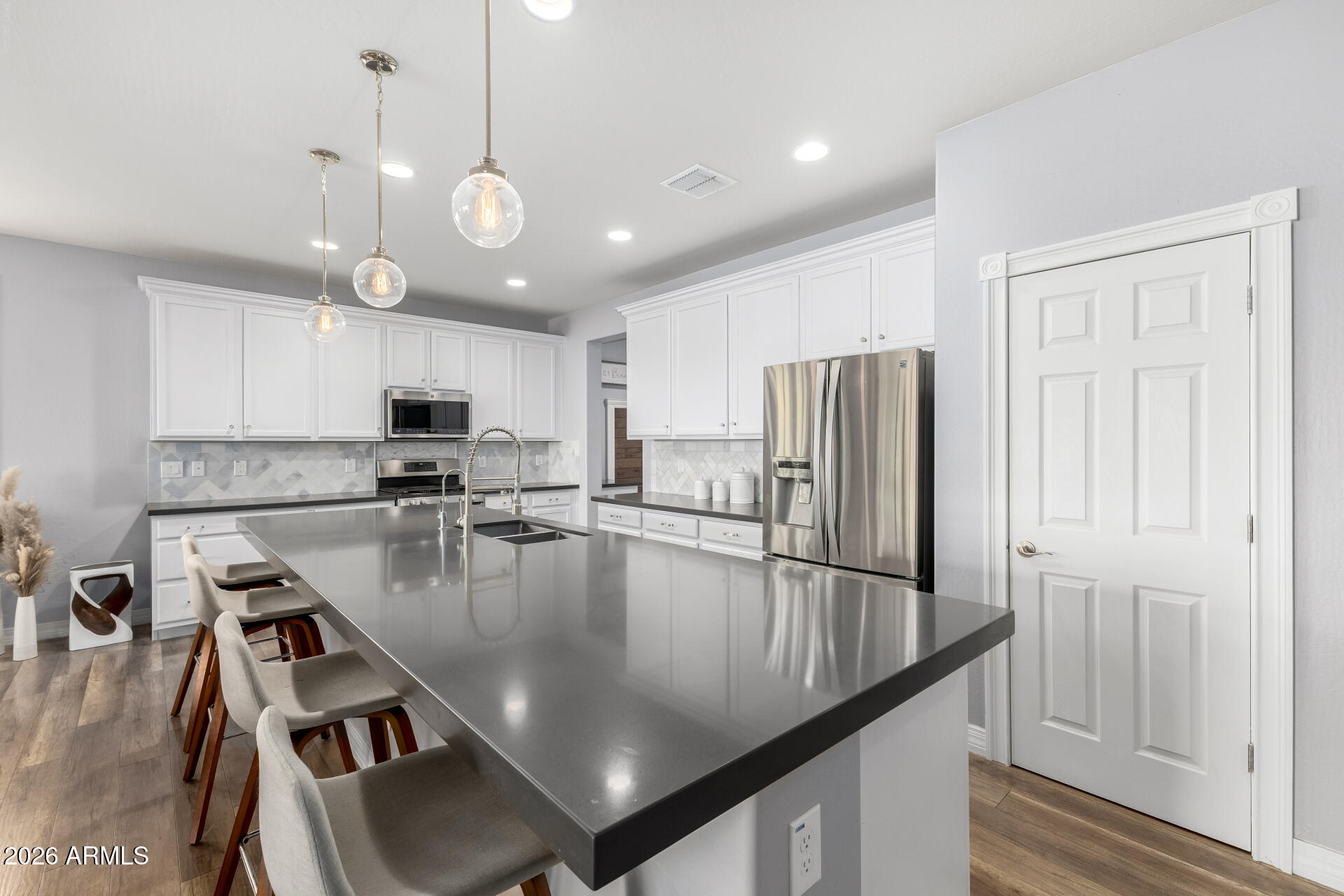 10052 W FOOTHILL Drive