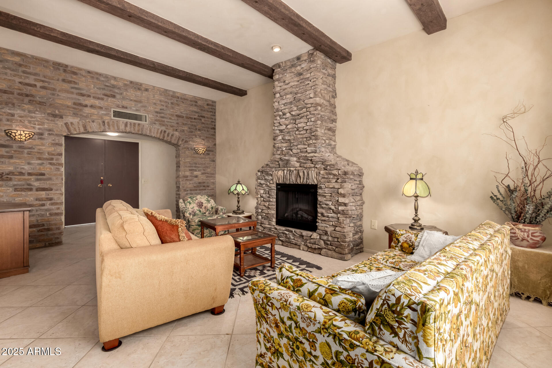 10207 W OAK RIDGE Drive