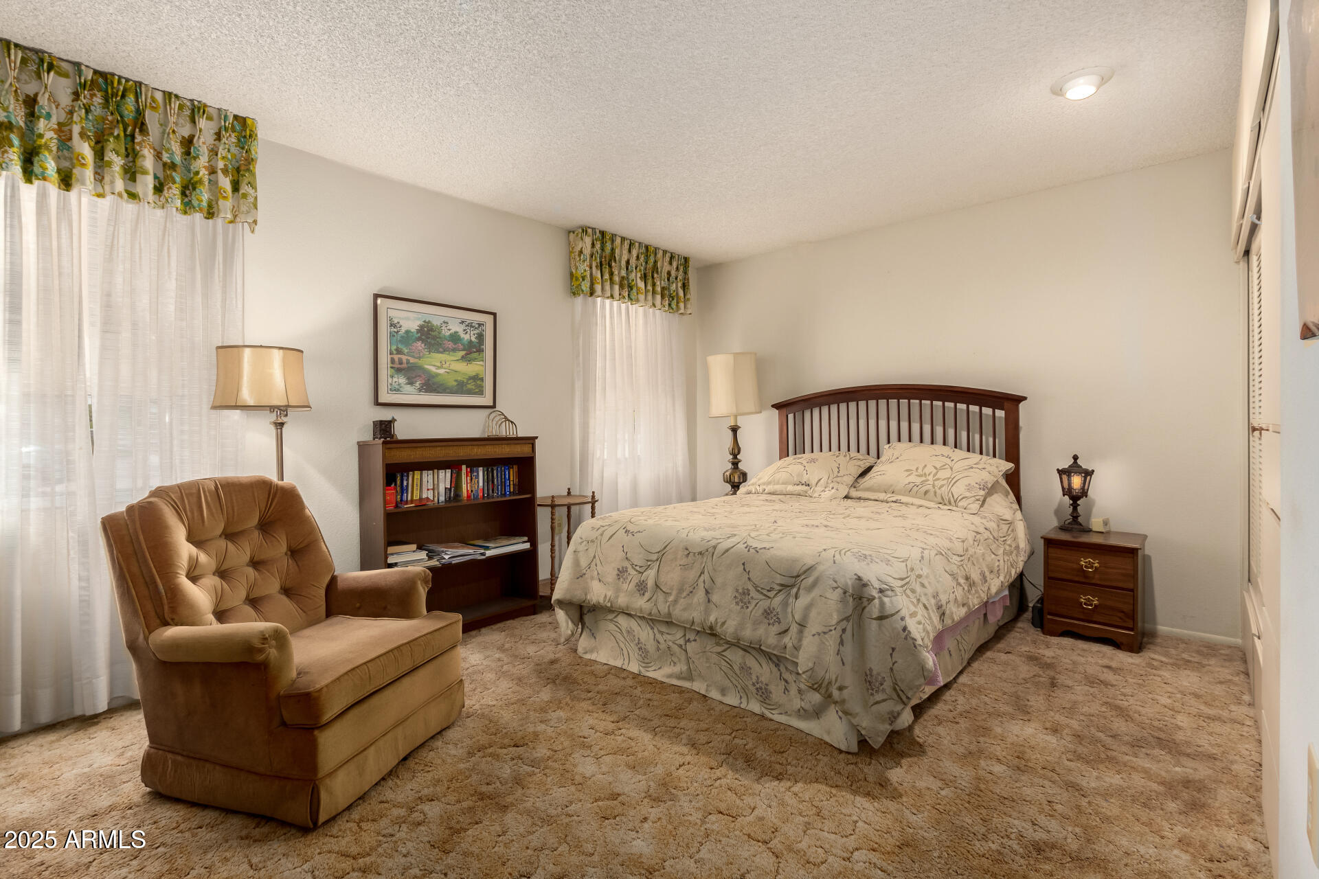 10207 W OAK RIDGE Drive