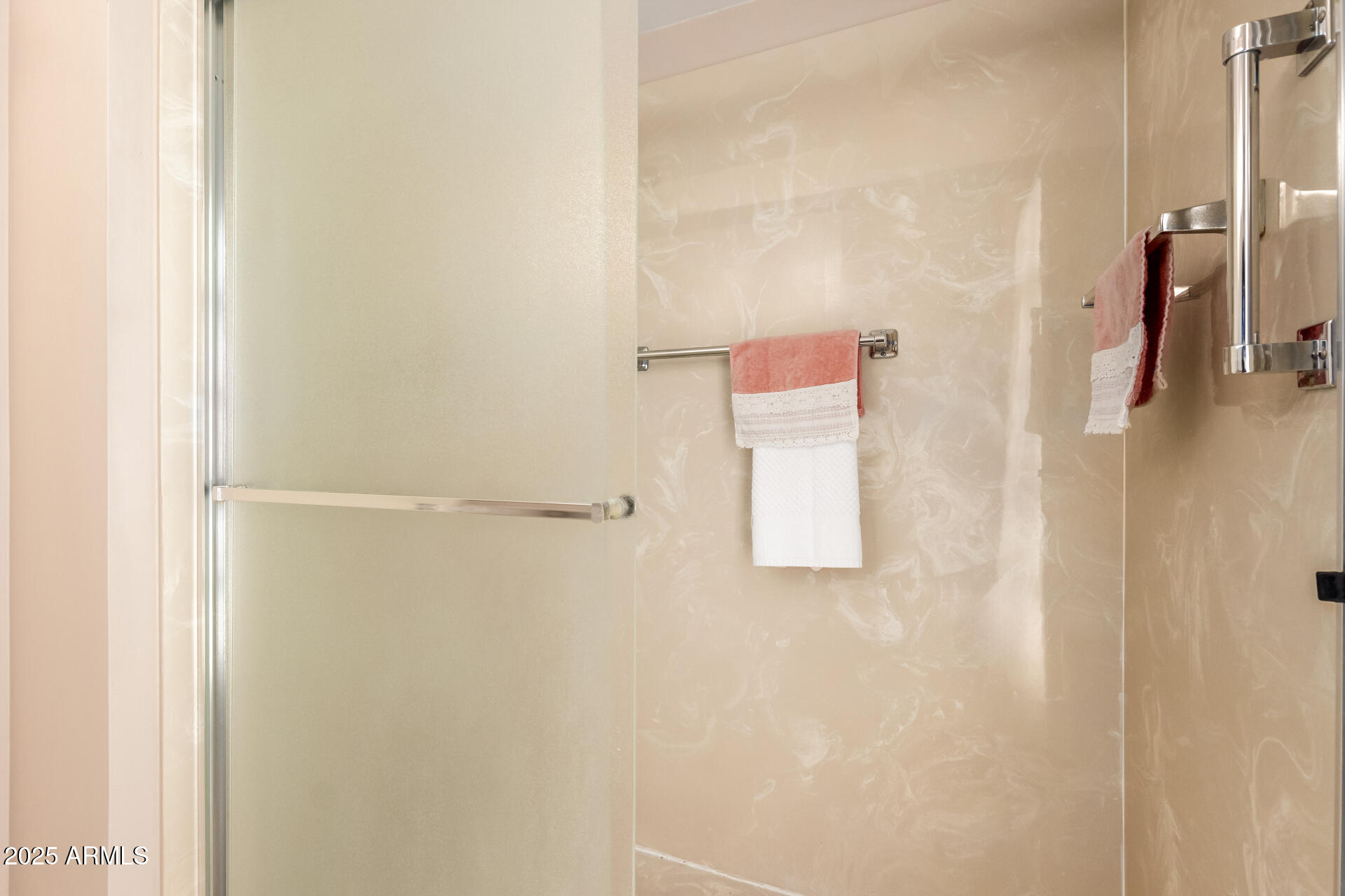 10207 W OAK RIDGE Drive