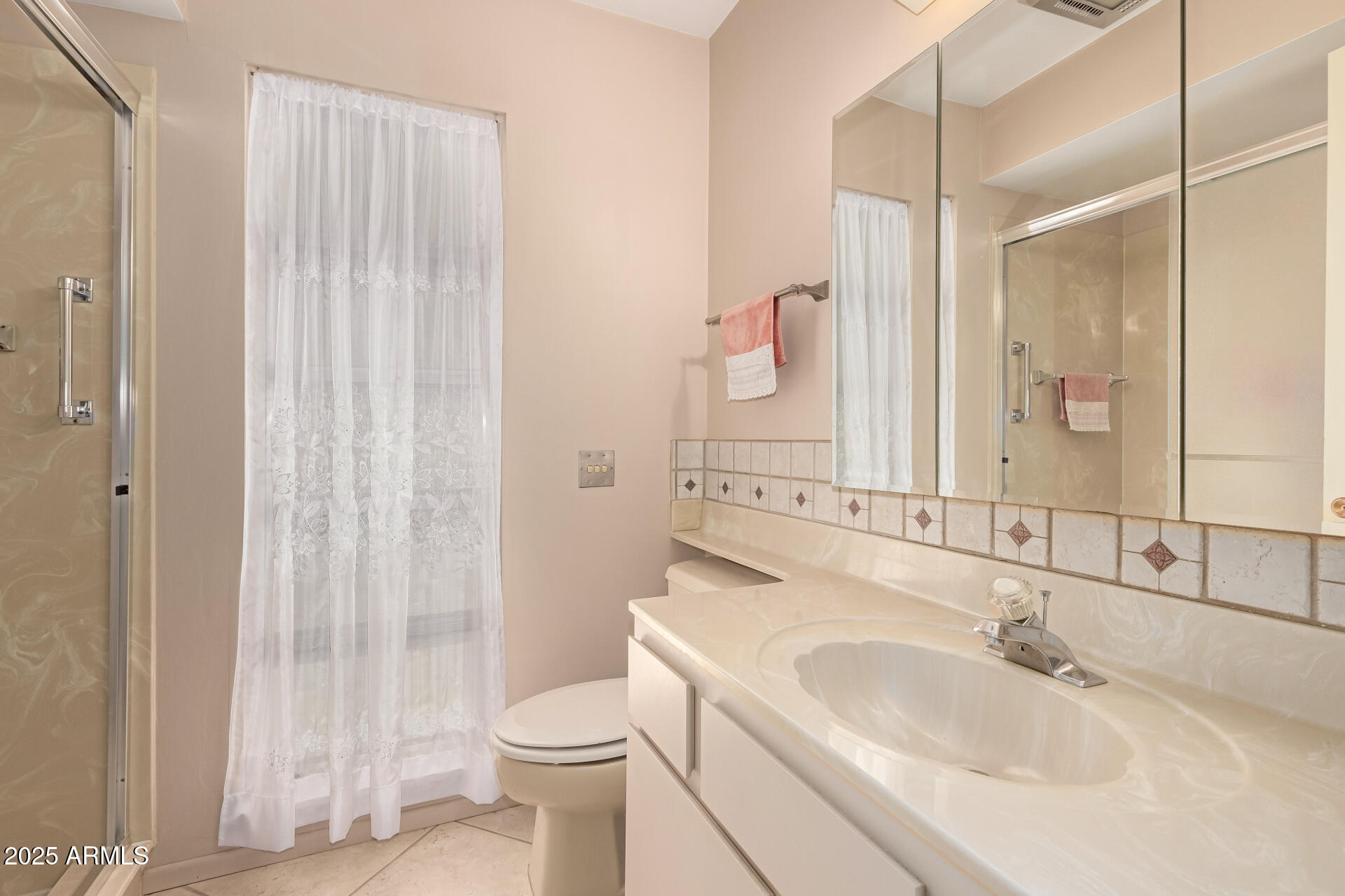 10207 W OAK RIDGE Drive