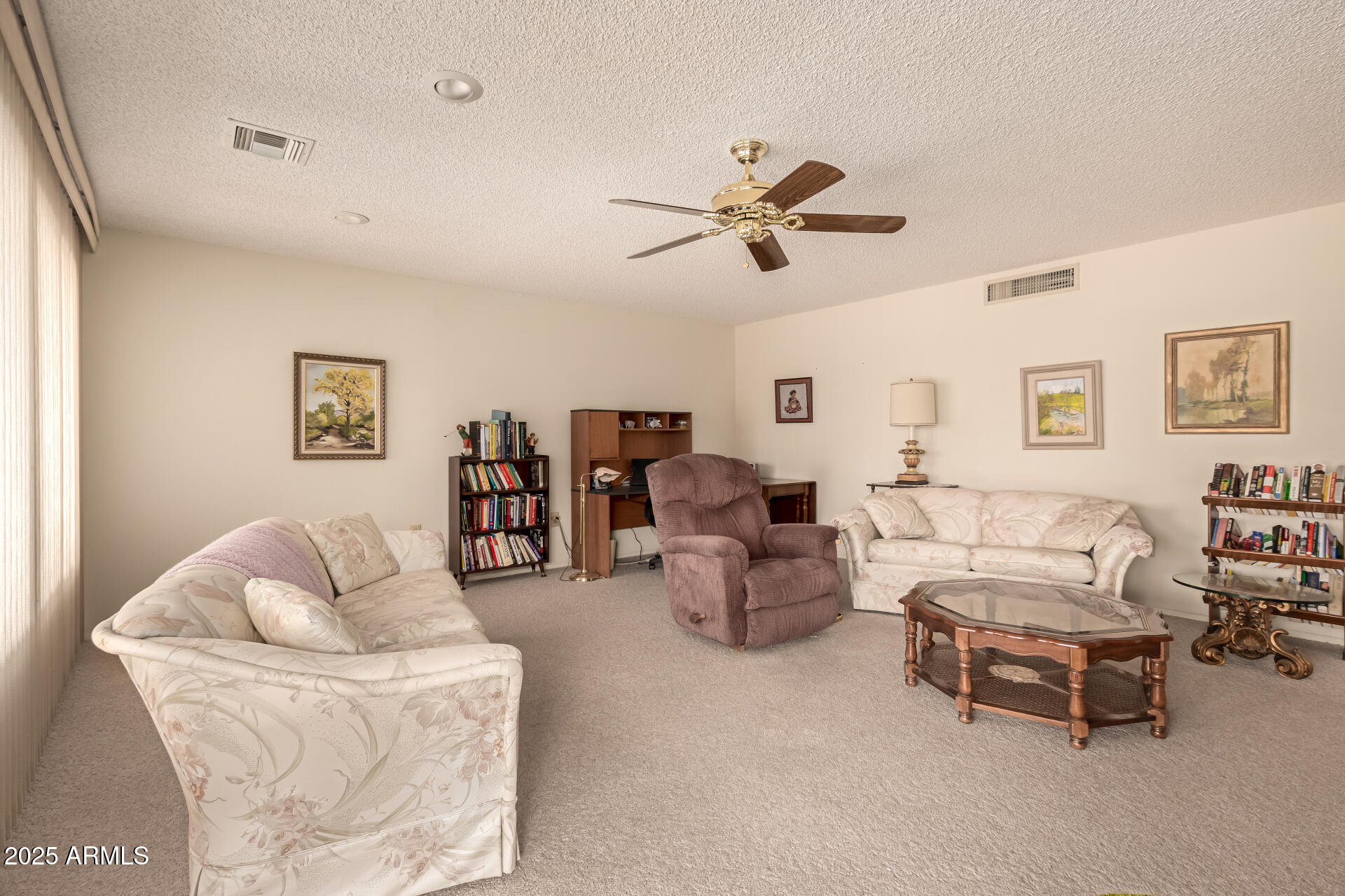 10207 W OAK RIDGE Drive