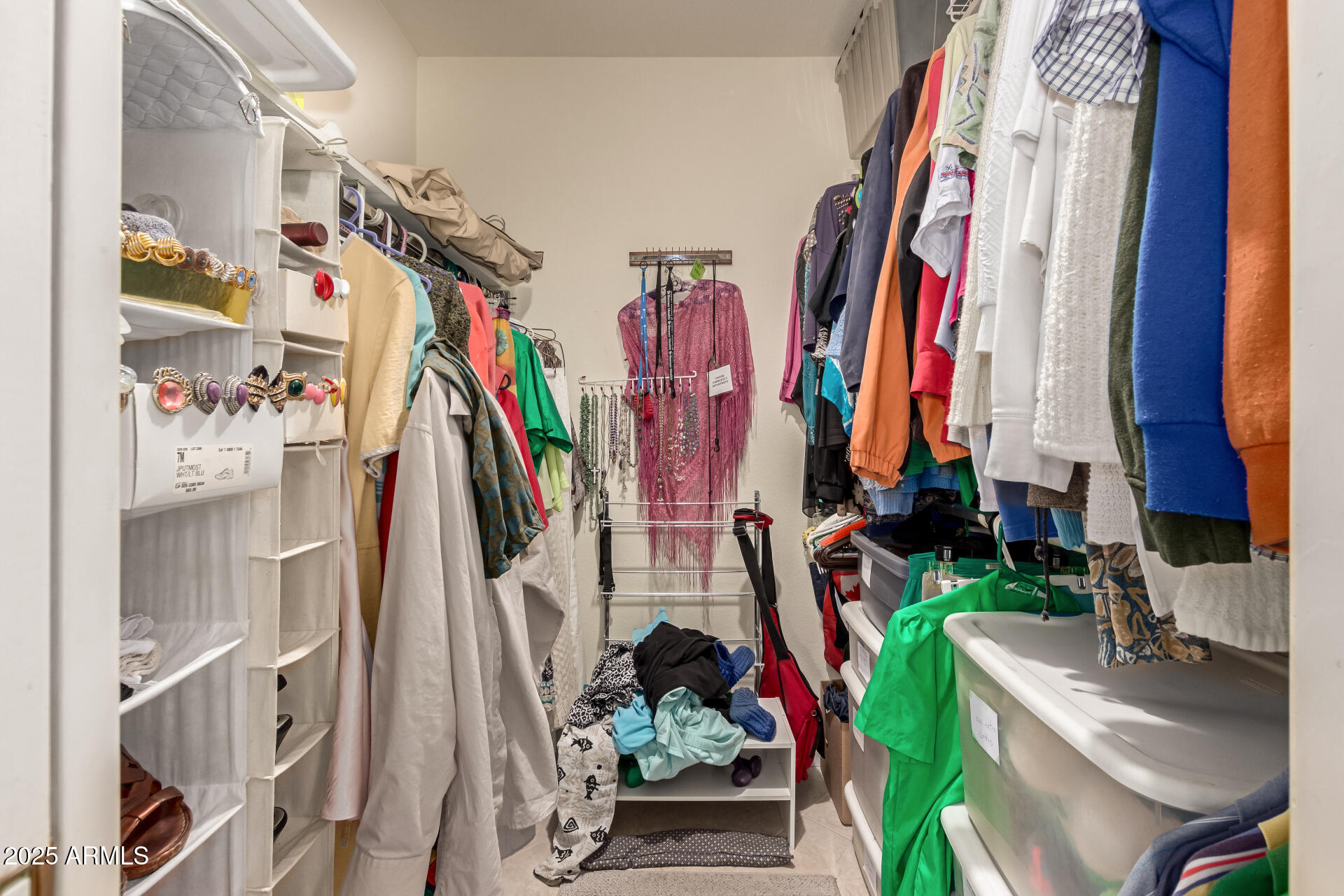 10207 W OAK RIDGE Drive