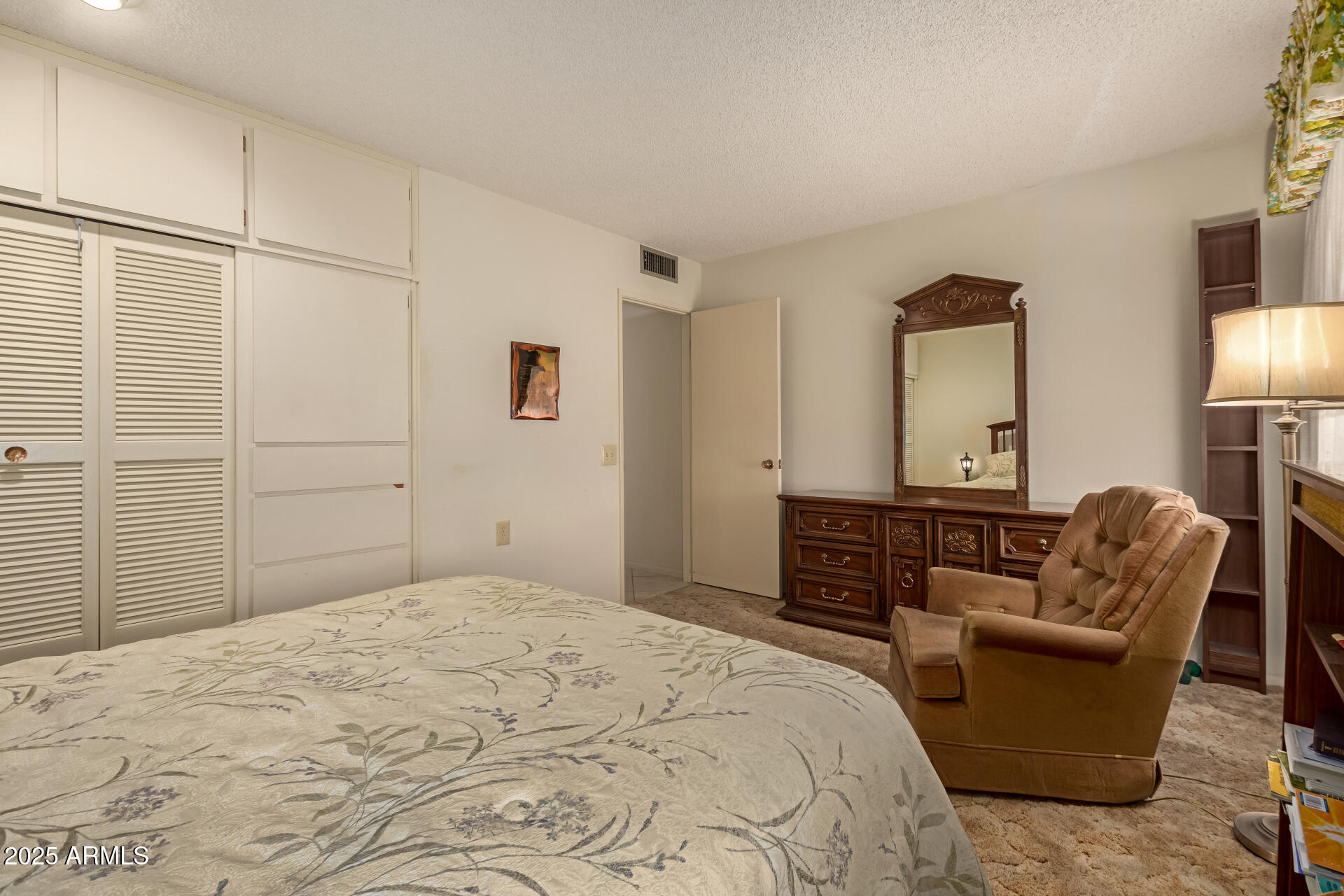 10207 W OAK RIDGE Drive