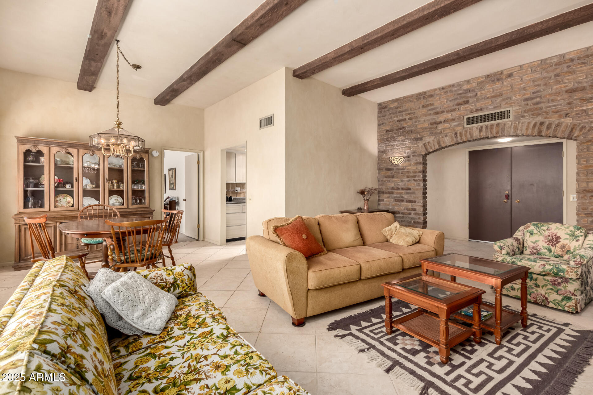 10207 W OAK RIDGE Drive