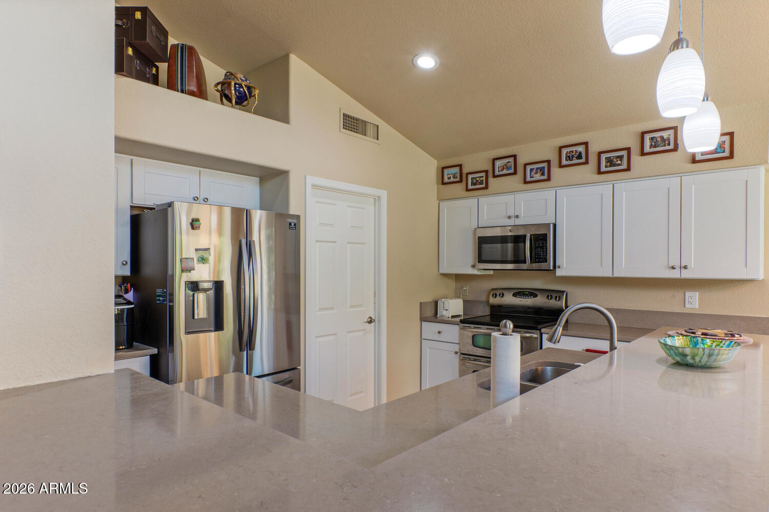 5102 E FELLARS Drive