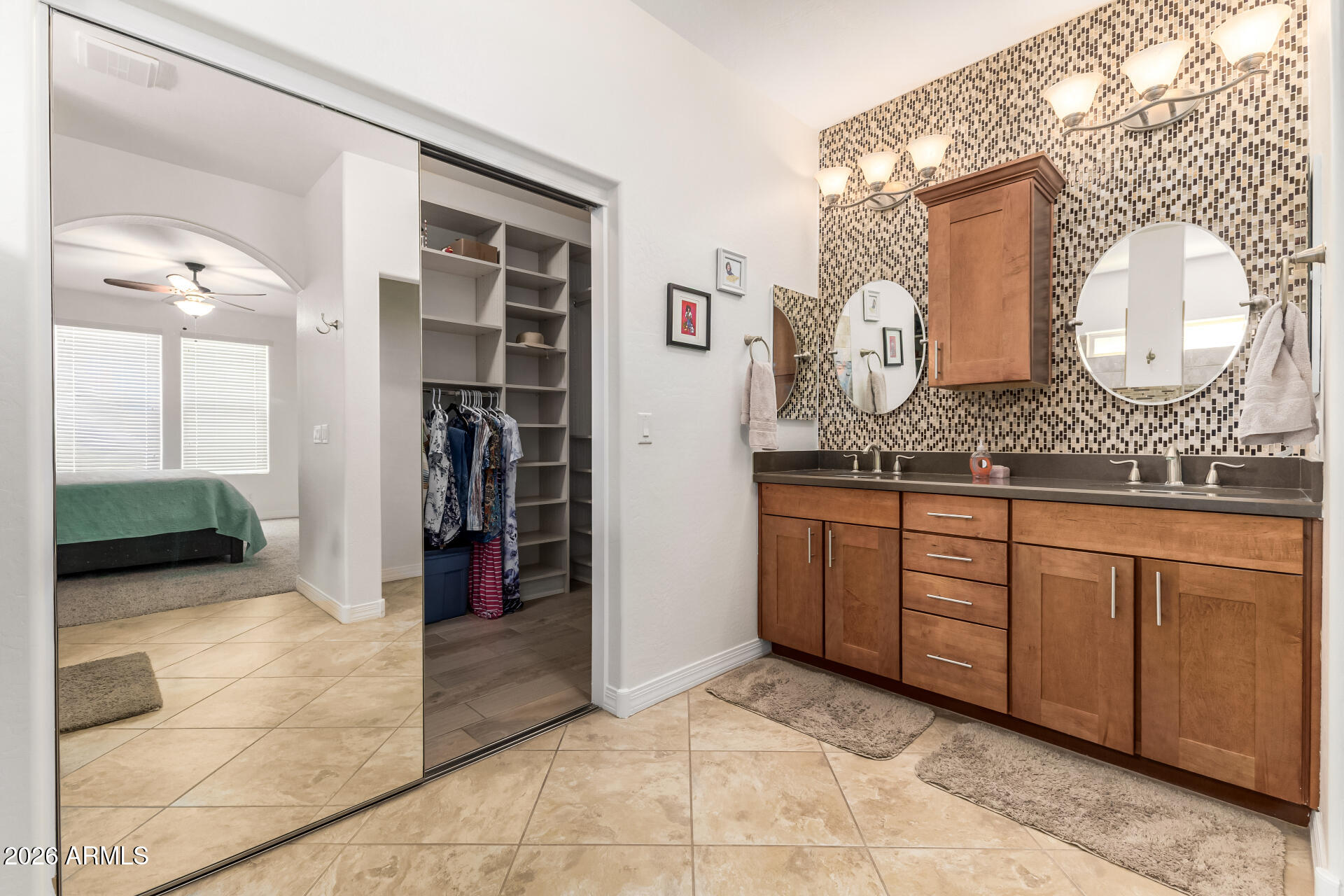 5117 S Brice