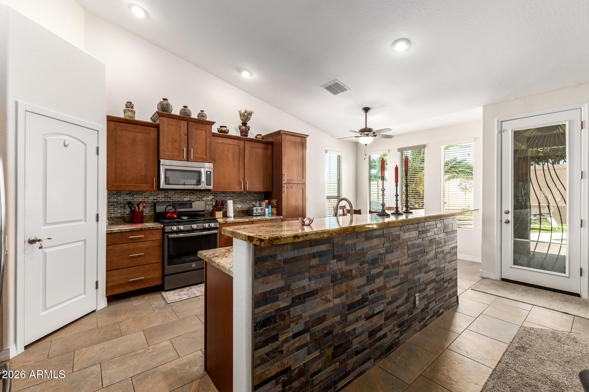 5117 S Brice