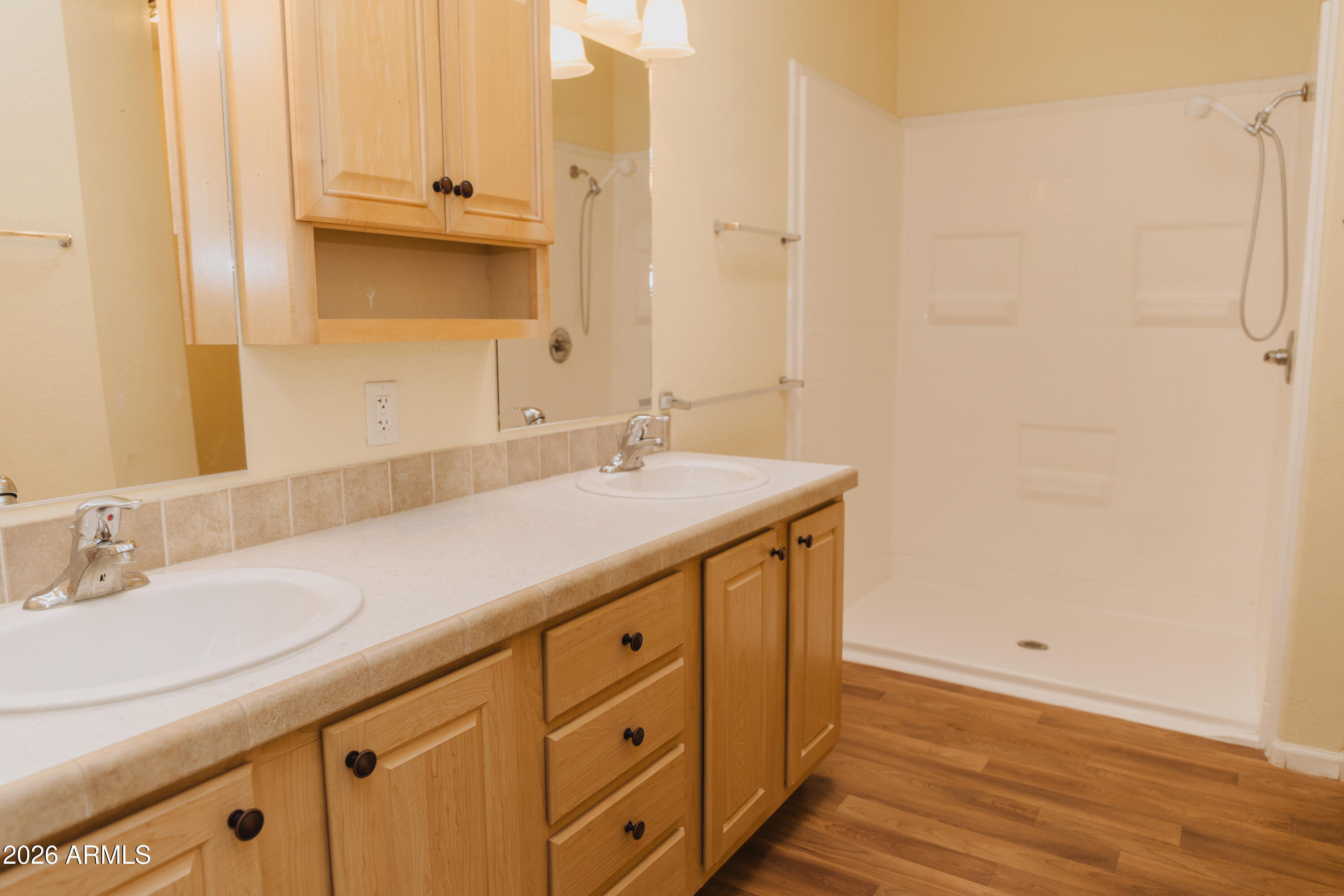 2400 E BASELINE Avenue 87