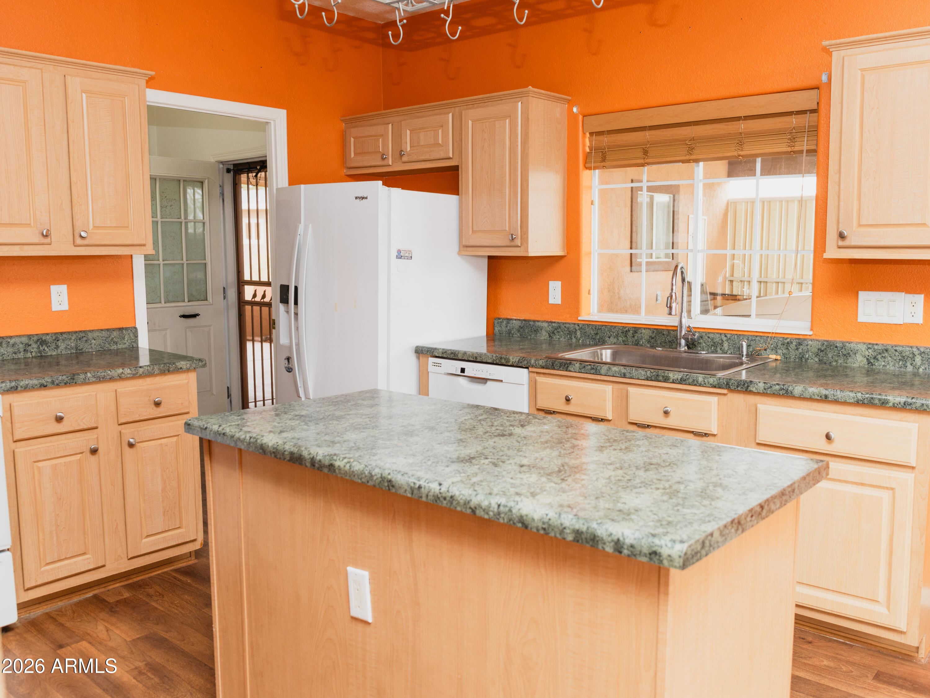 2400 E BASELINE Avenue 87