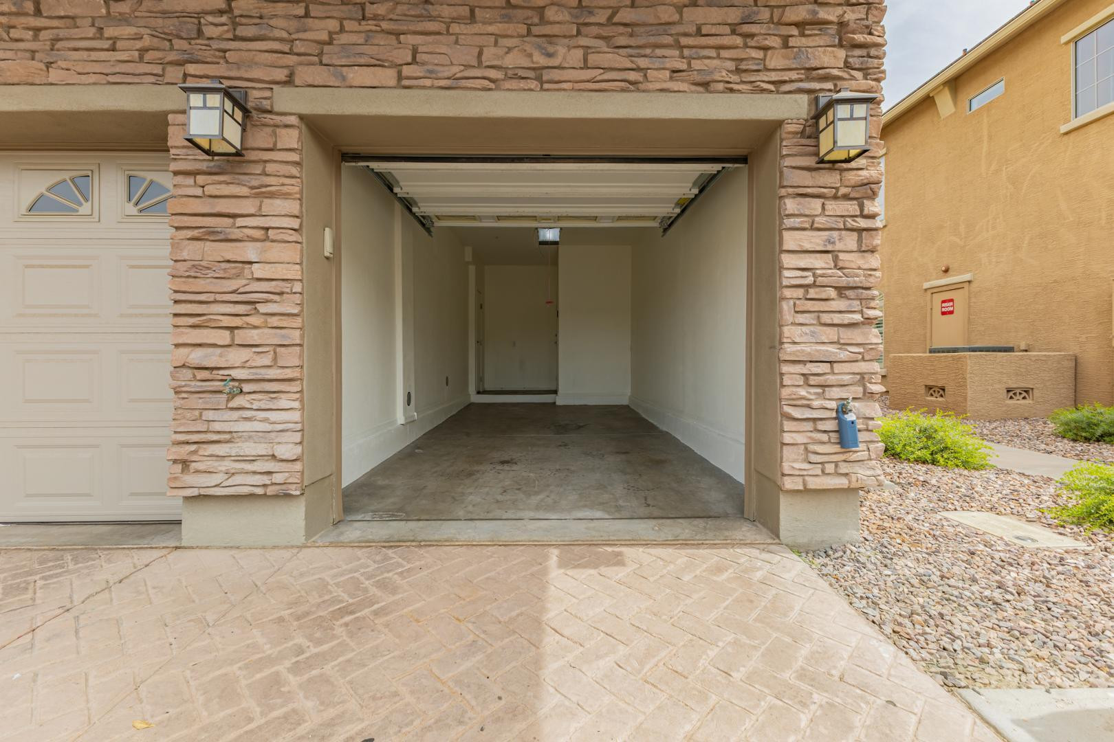 1350 S Greenfield Road Unit 2205