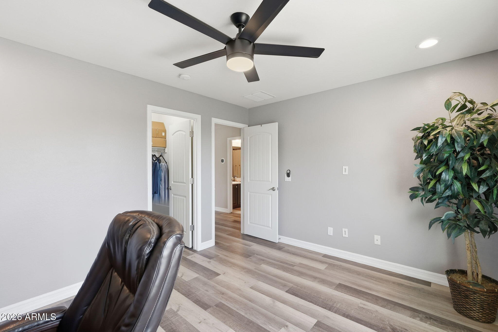 7856 W ROCK SPRINGS Drive