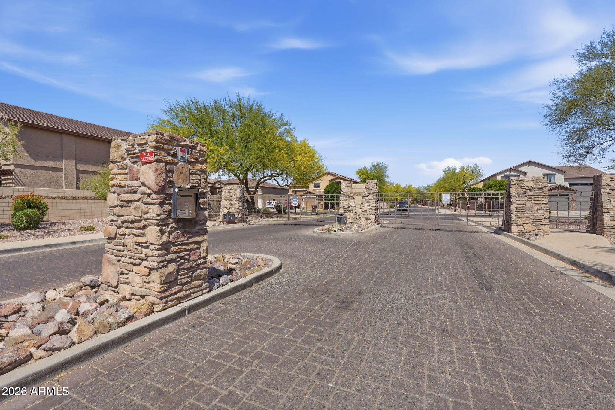 7856 W ROCK SPRINGS Drive