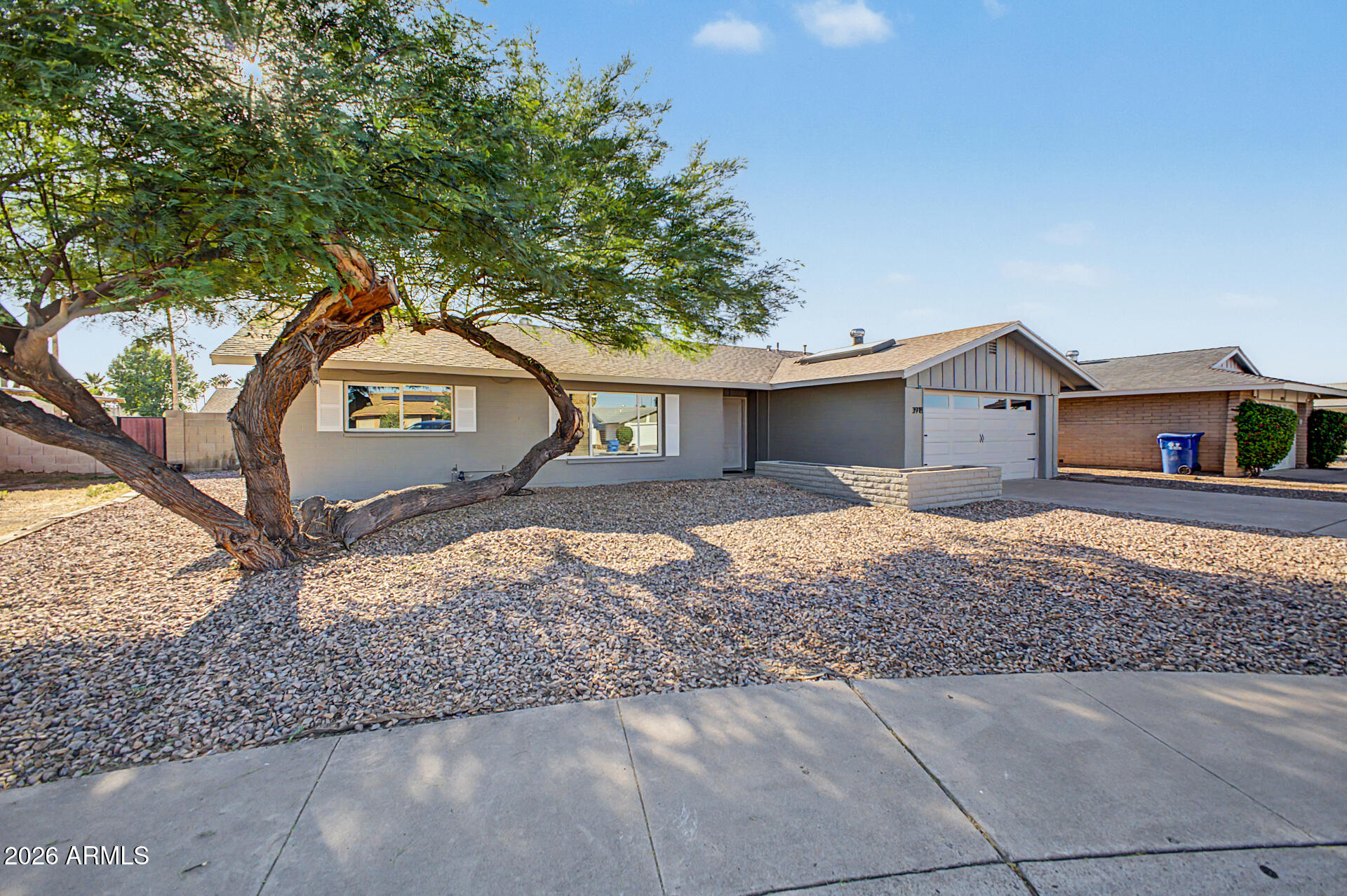 3918 S WILLOW Drive