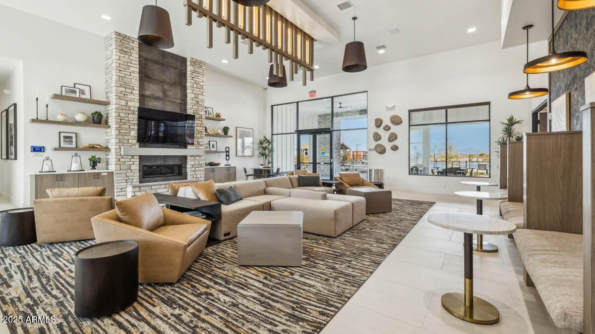 1714 W Starfire Avenue