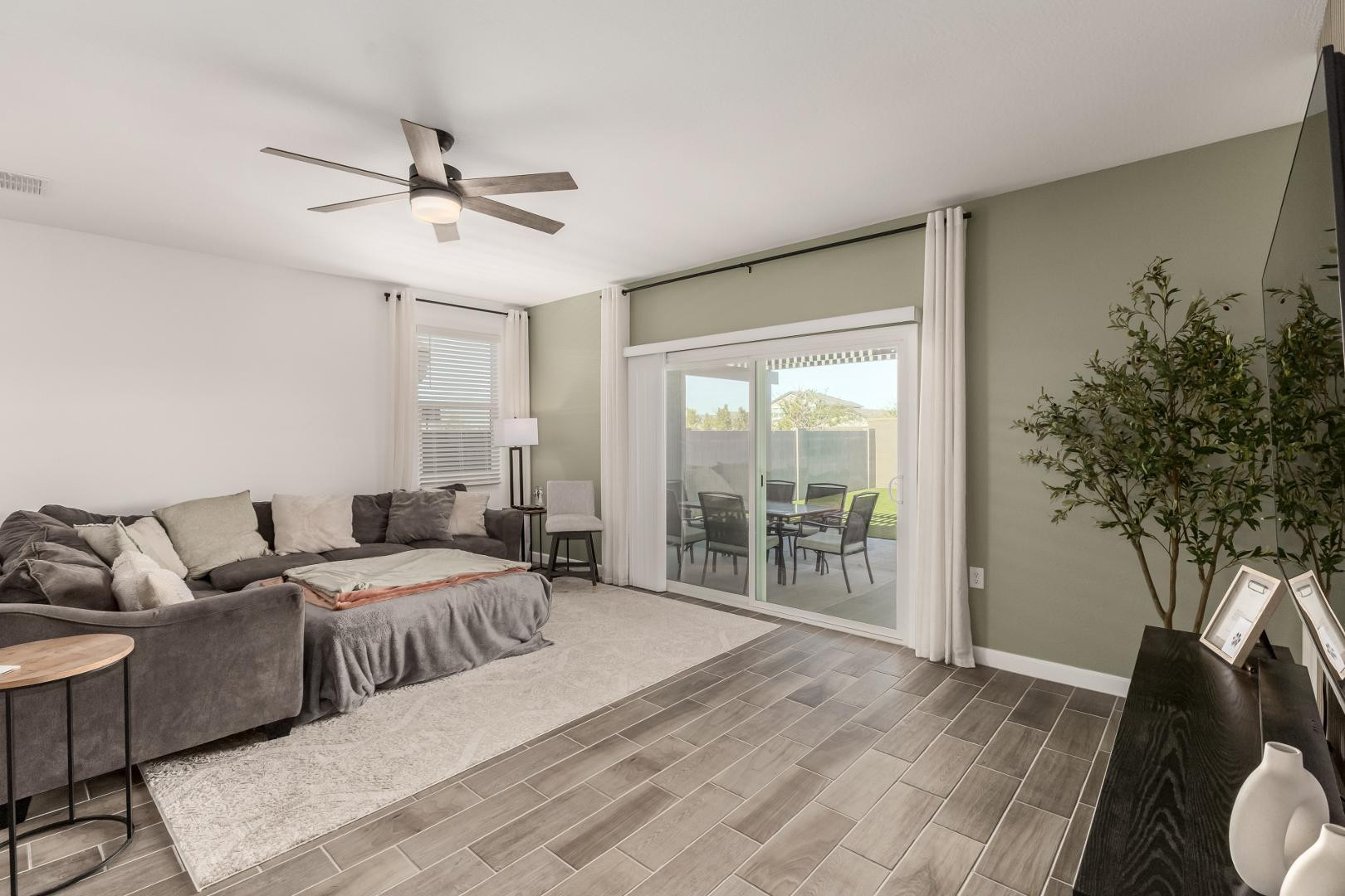 1714 W Starfire Avenue