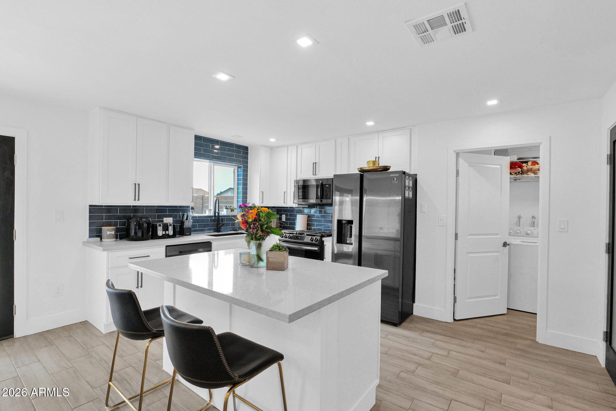 407 E AUBURN Drive