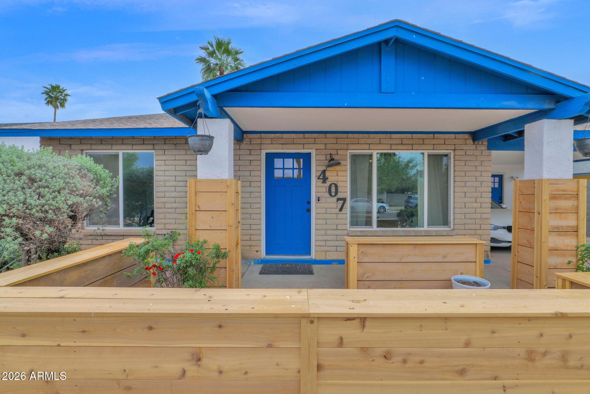 407 E AUBURN Drive