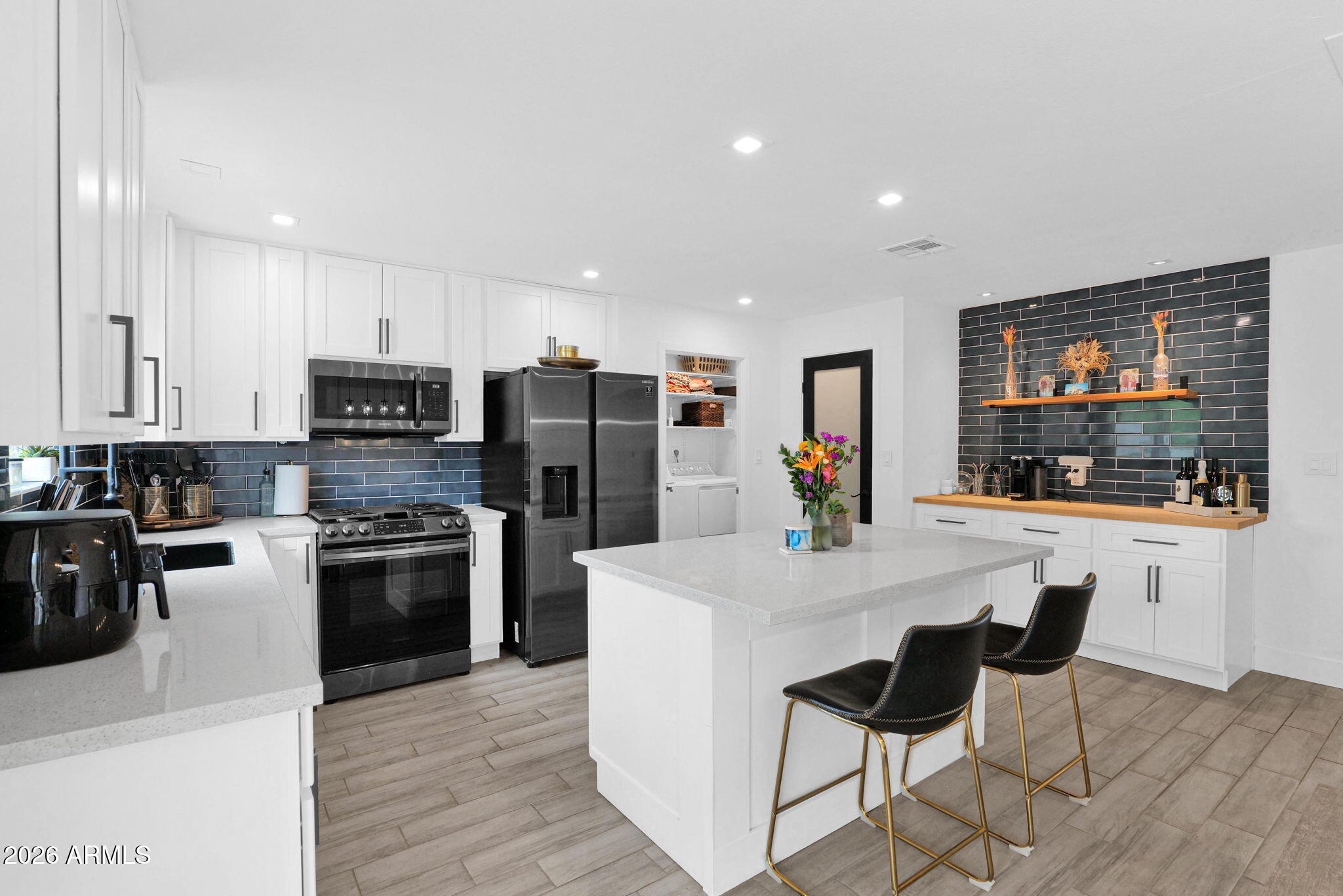 407 E AUBURN Drive
