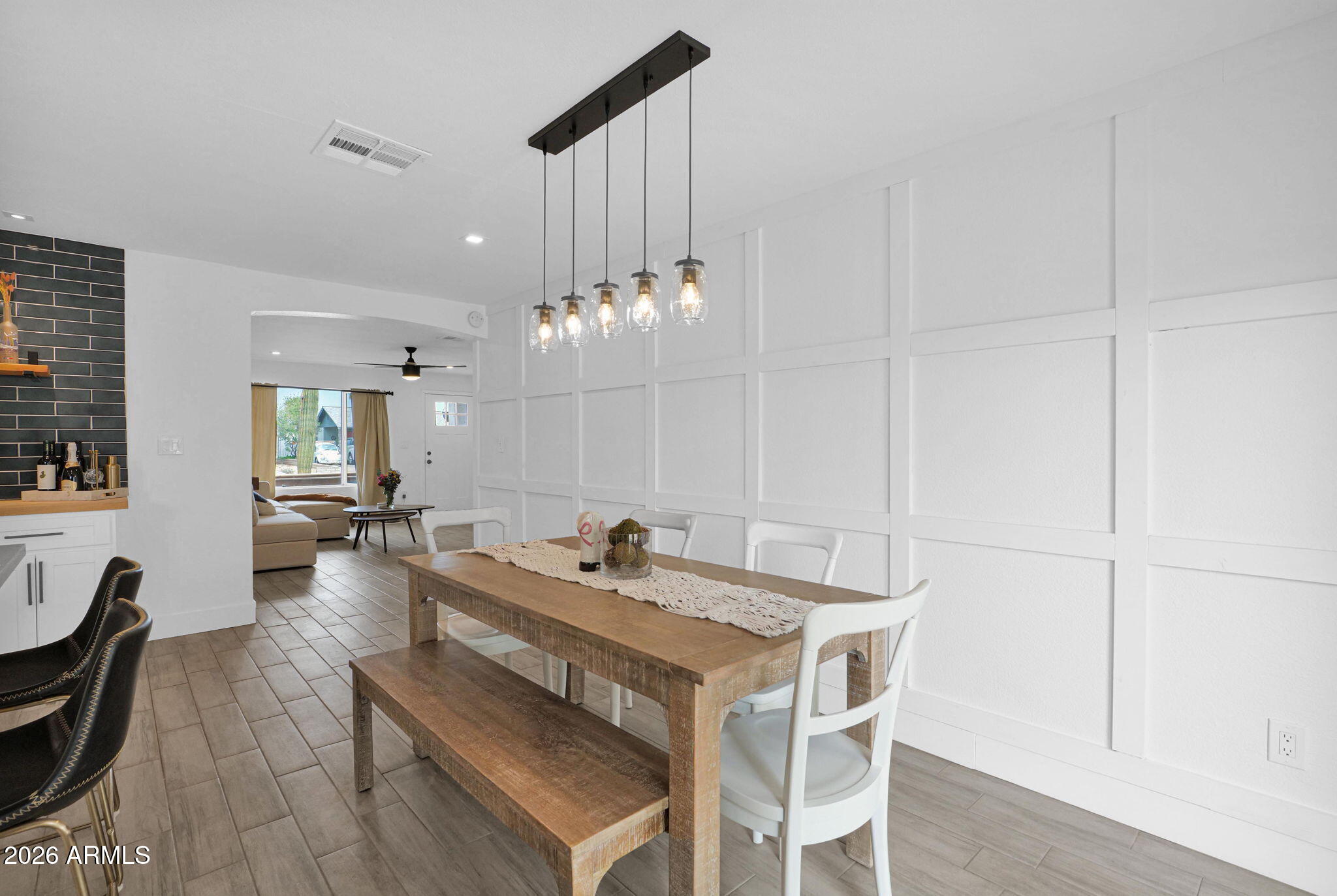 407 E AUBURN Drive
