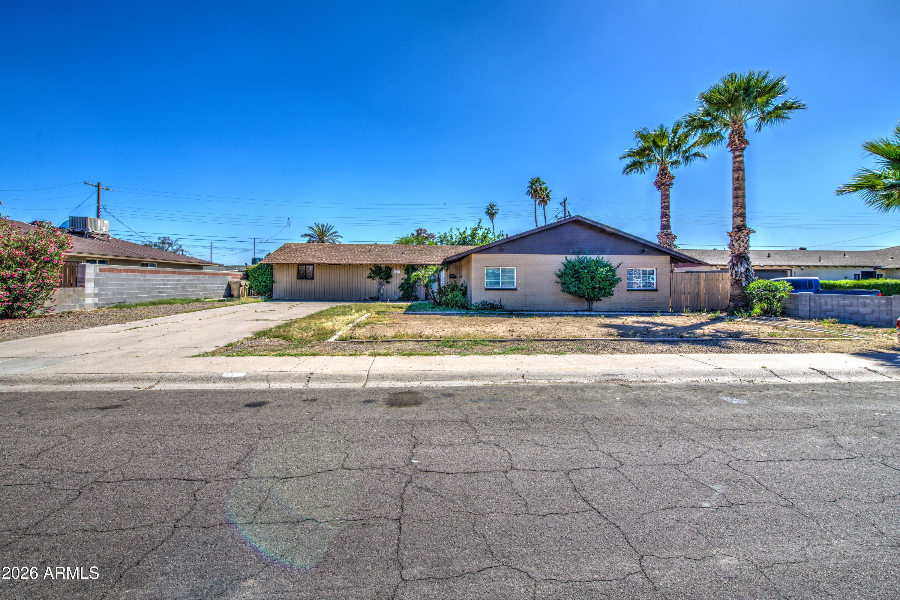 6217 W MEDLOCK Drive