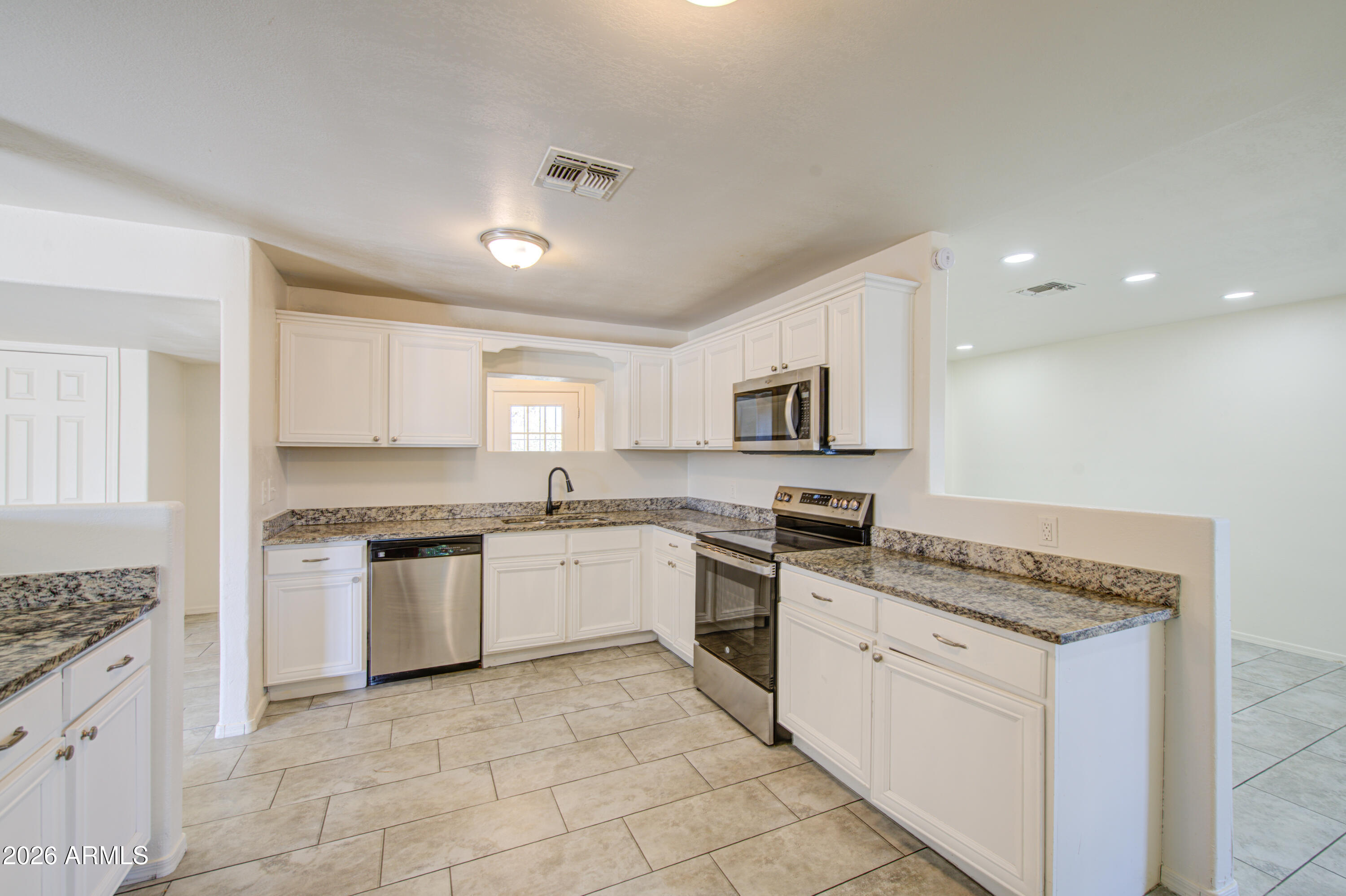 6217 W MEDLOCK Drive