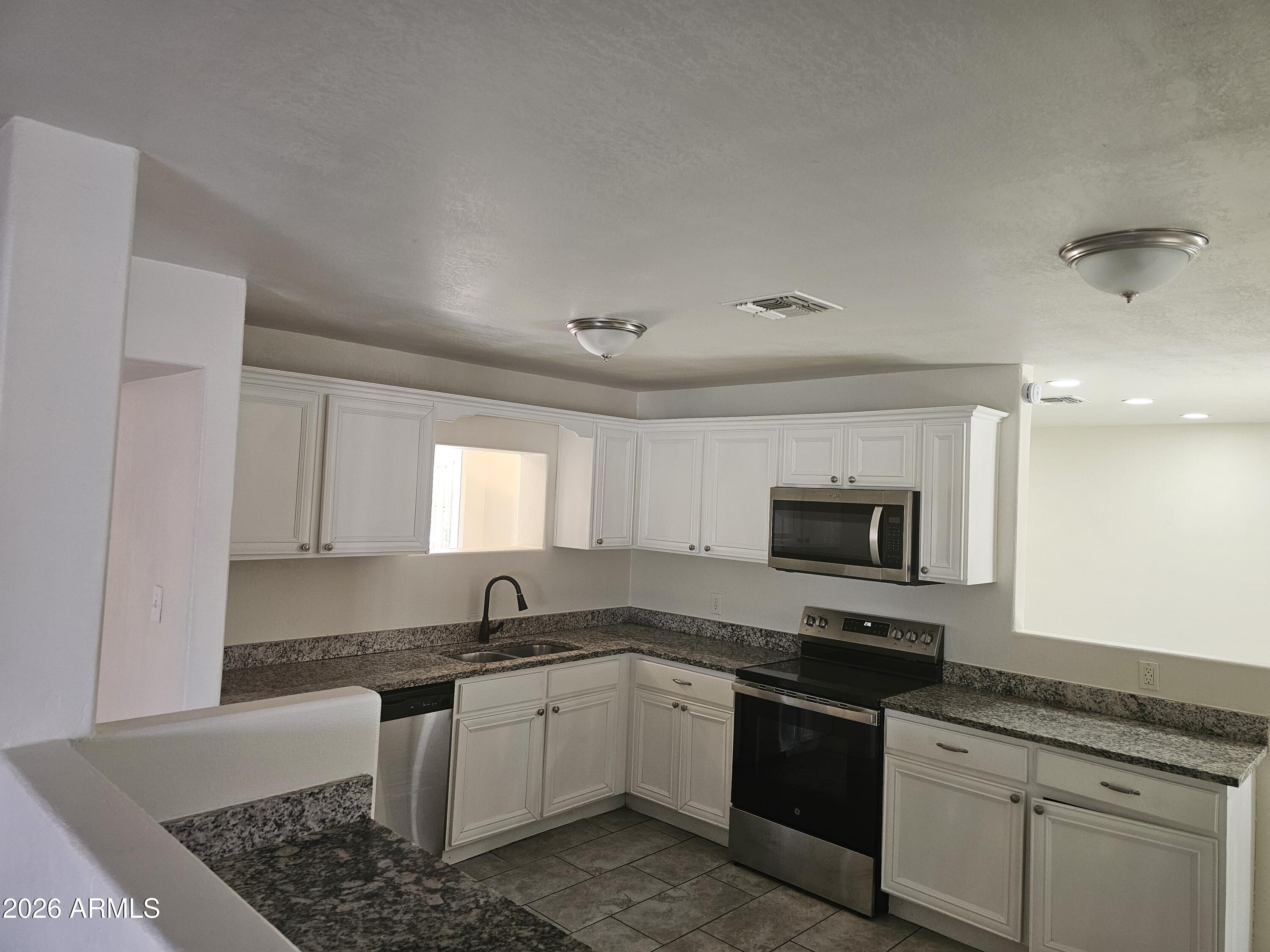 6217 W MEDLOCK Drive