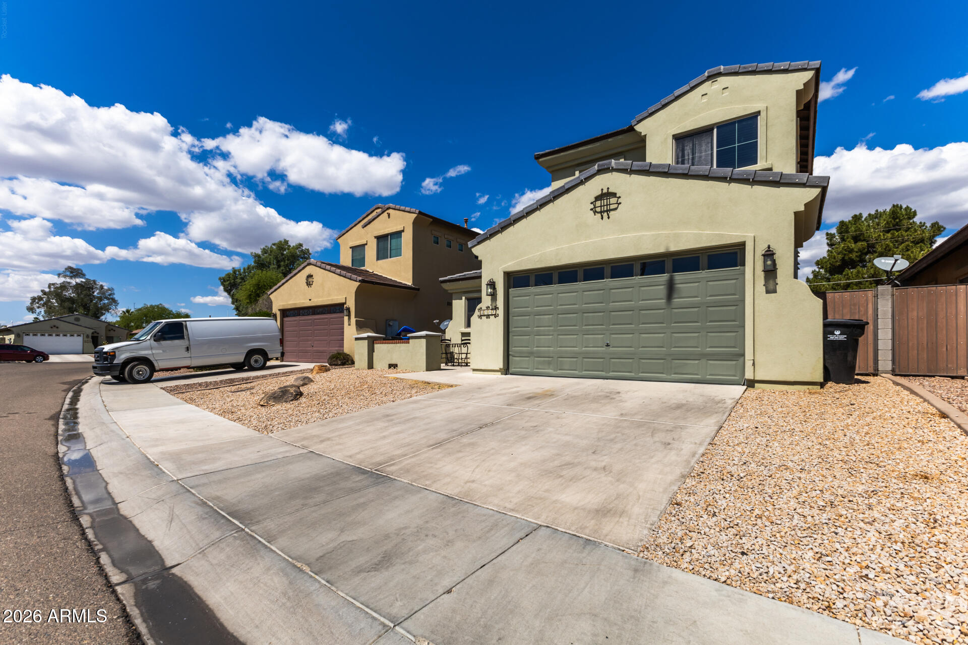 2338 W SIERRA VISTA Drive