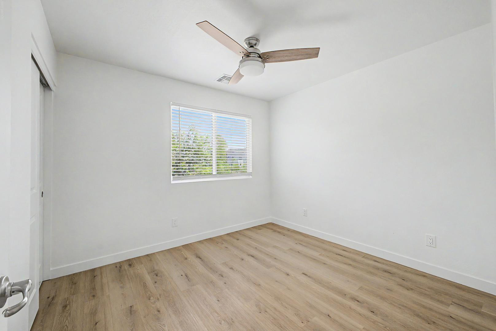 136 W Latona Road