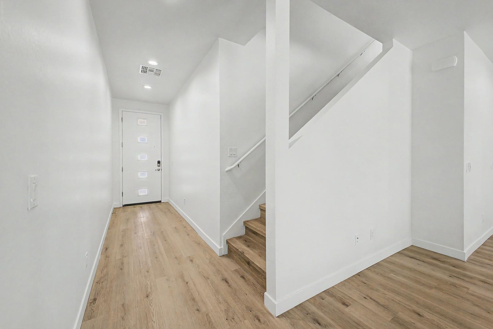 136 W Latona Road
