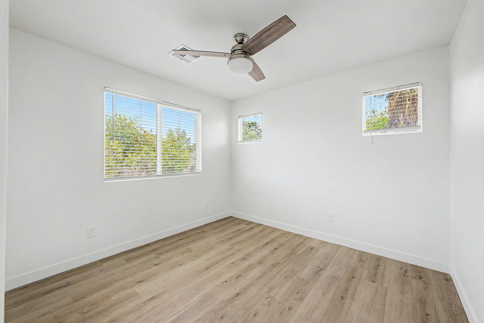136 W Latona Road