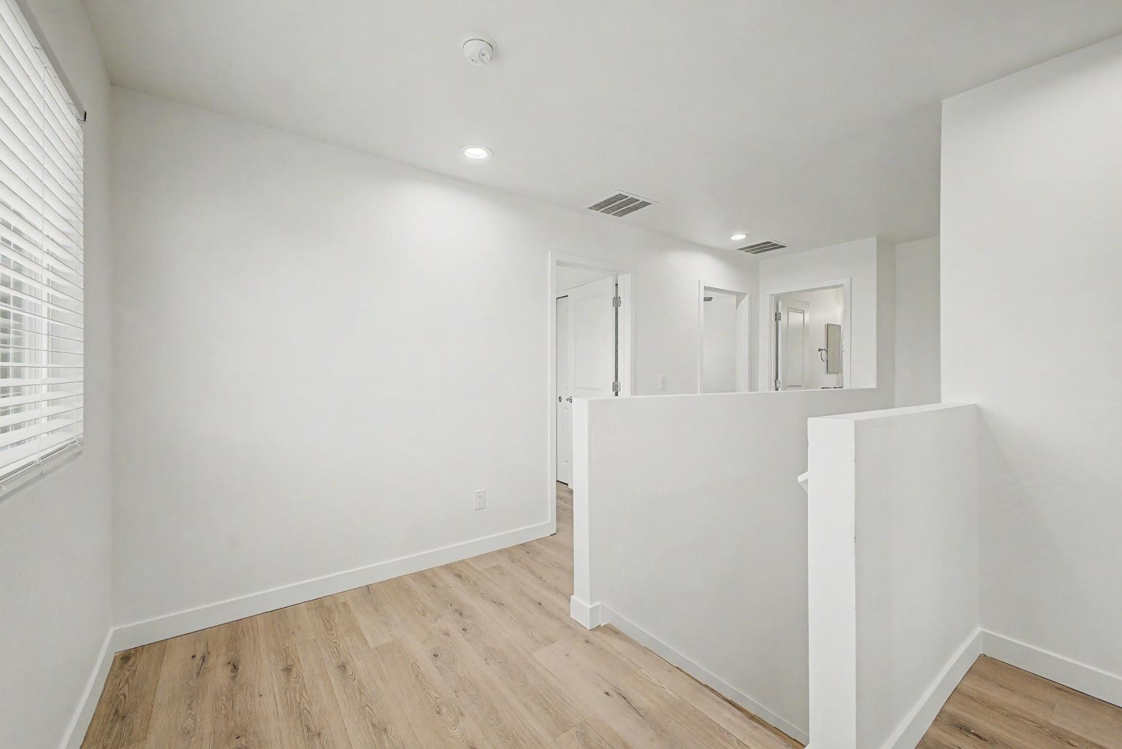 136 W Latona Road