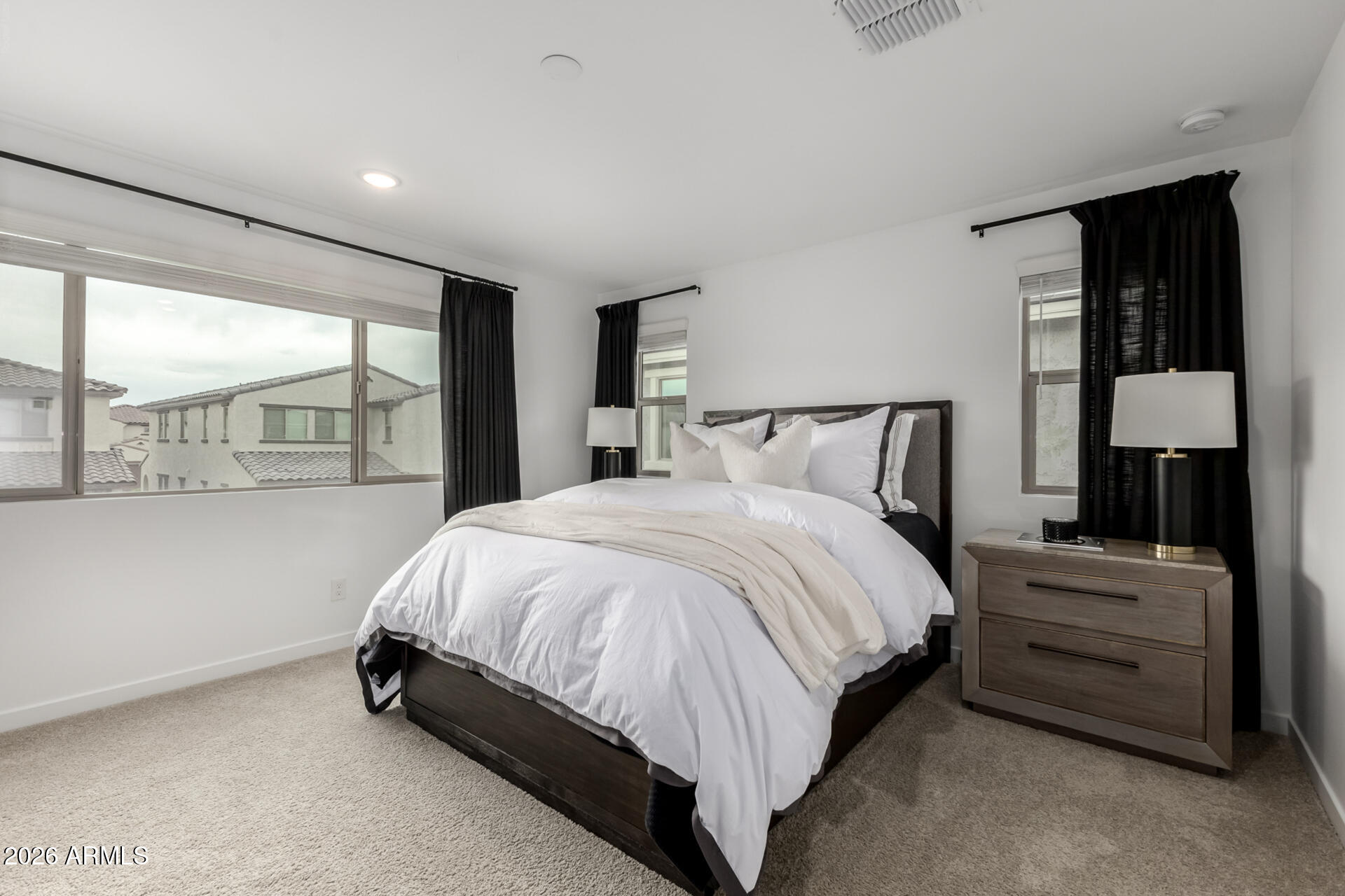 7434 W NORTHVIEW Avenue