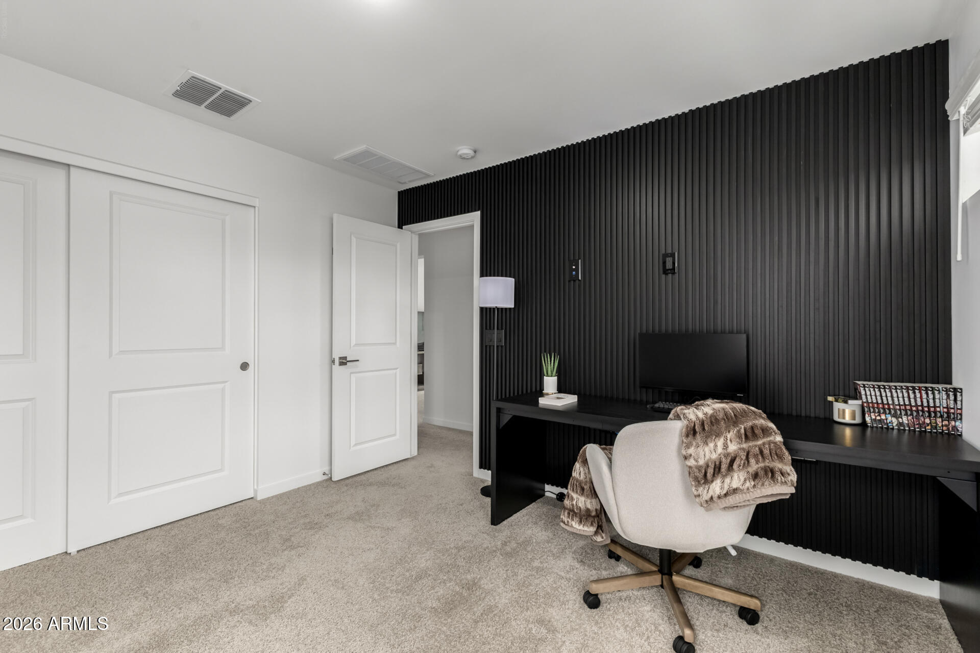 7434 W NORTHVIEW Avenue