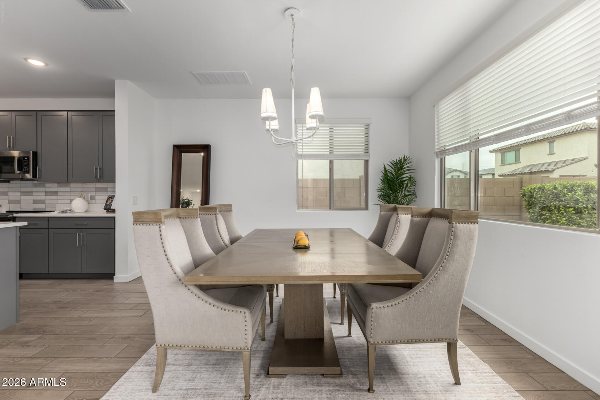 7434 W NORTHVIEW Avenue