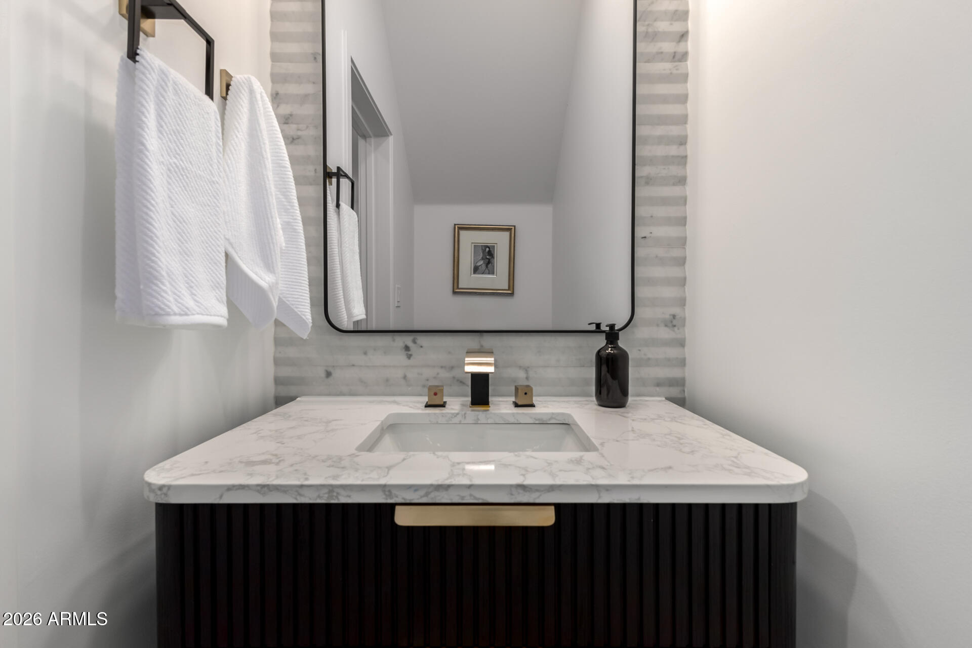 7434 W NORTHVIEW Avenue