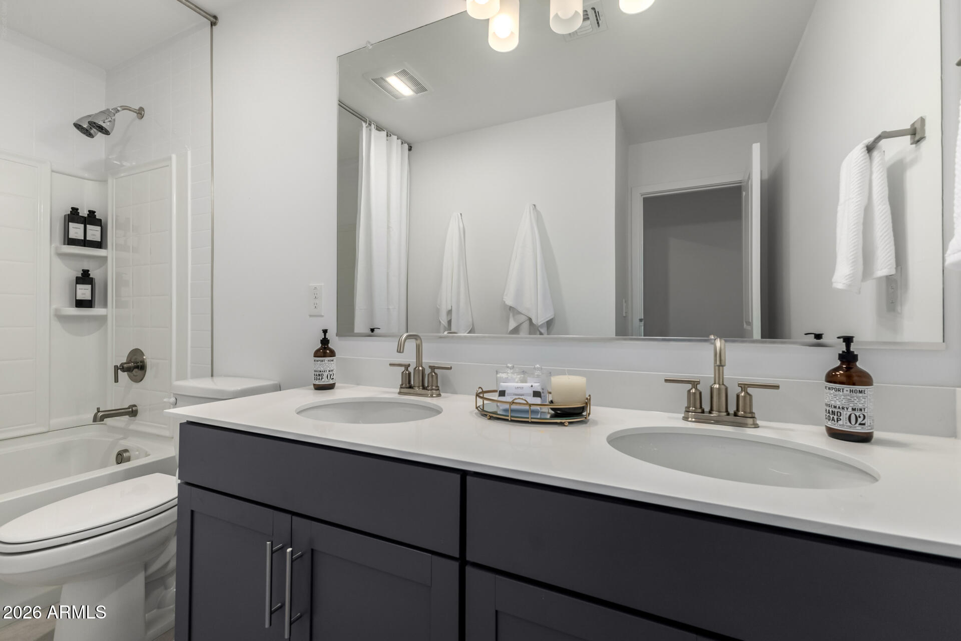 7434 W NORTHVIEW Avenue