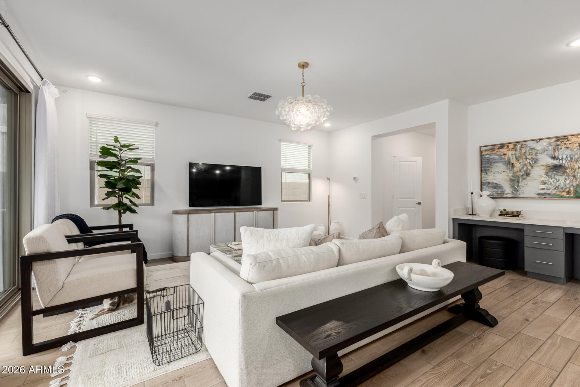 7434 W NORTHVIEW Avenue