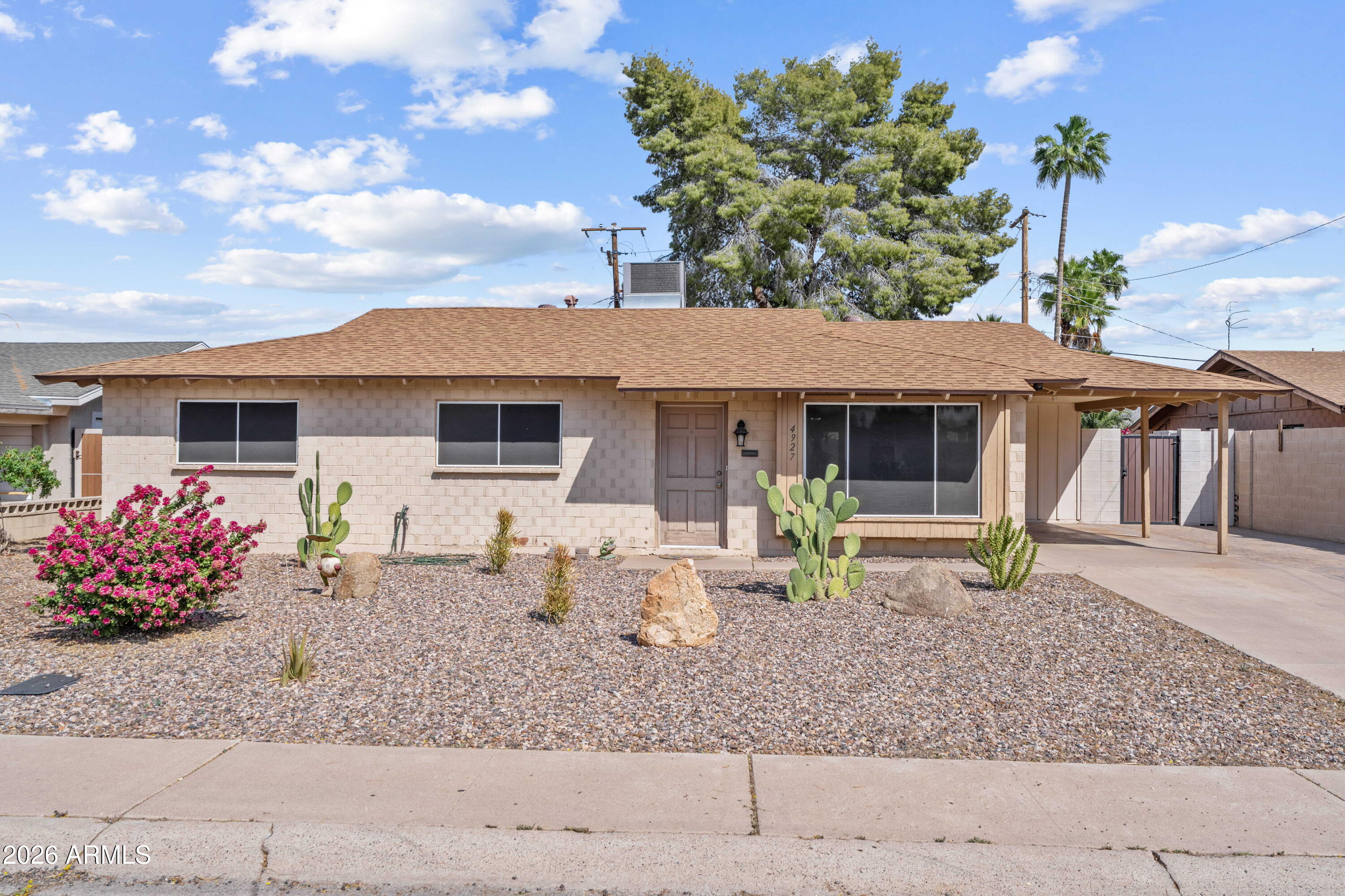 4927 N 86TH Street
