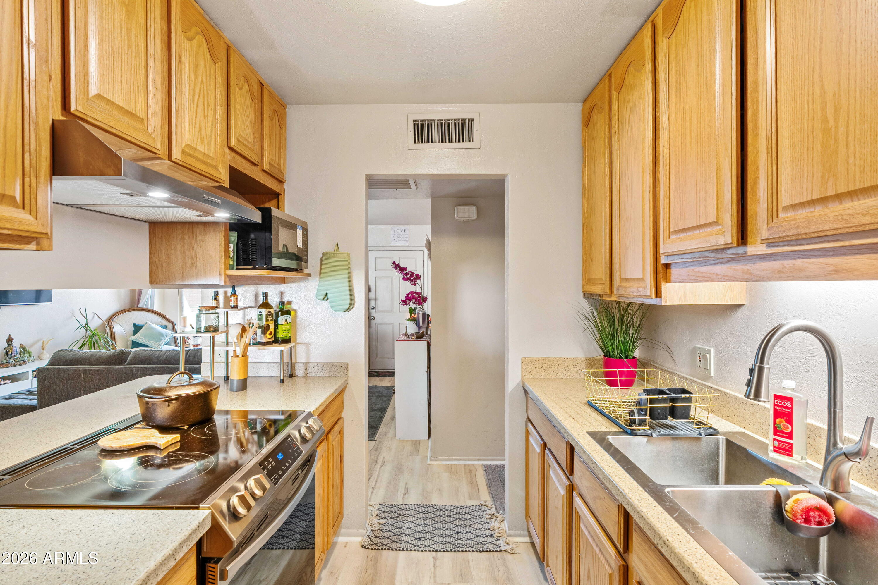 4927 N 86TH Street