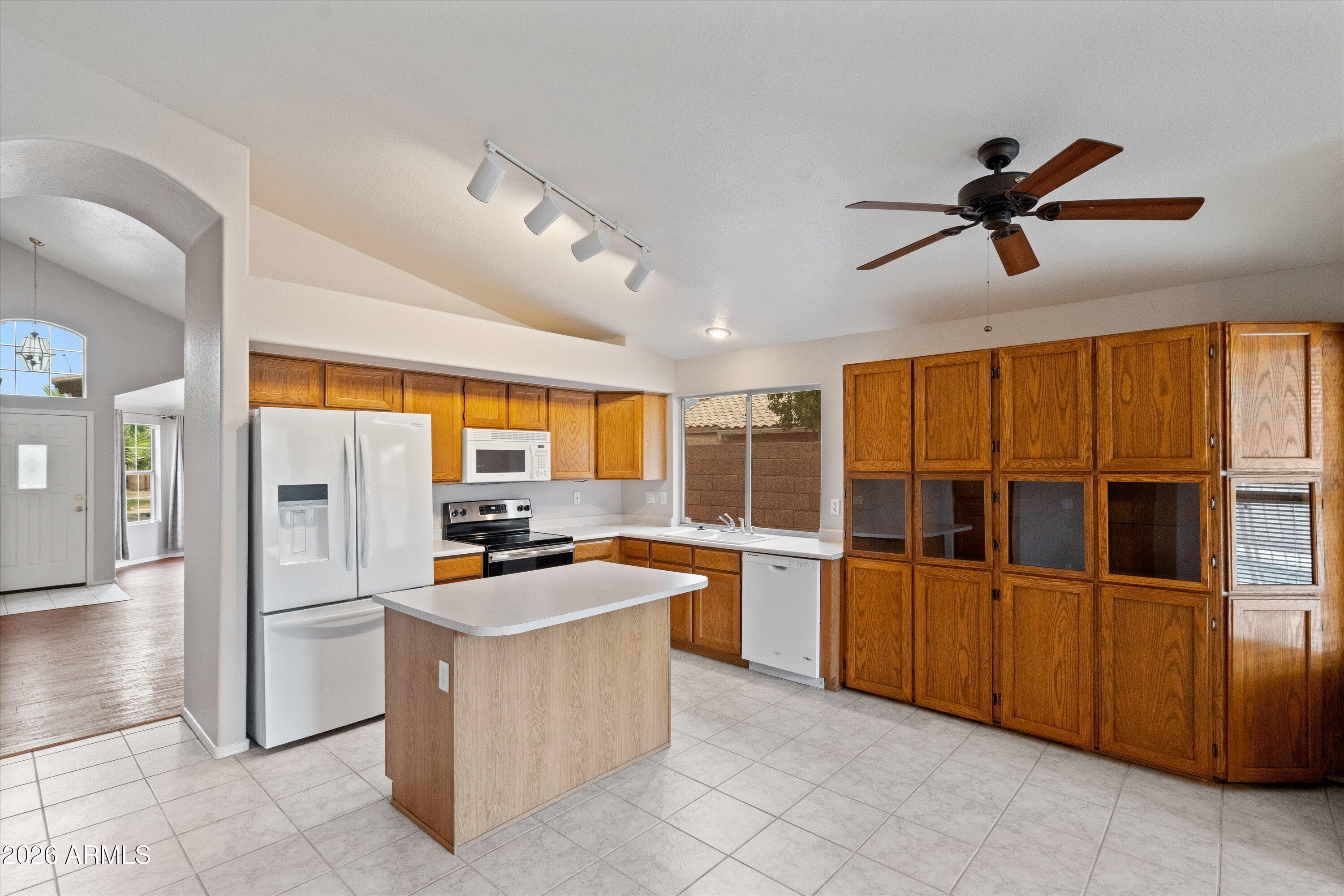 1269 E CENTURY Avenue