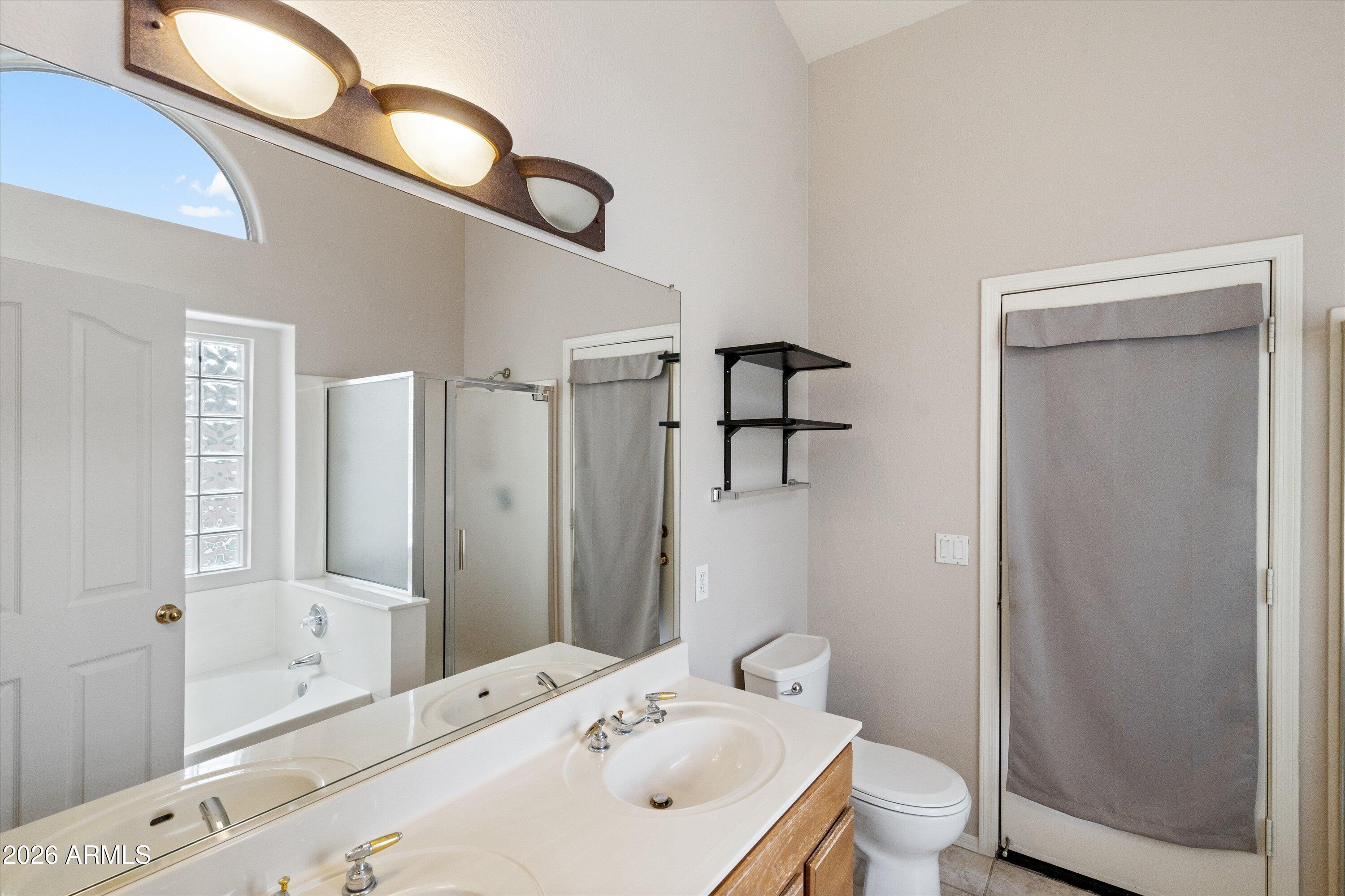 1269 E CENTURY Avenue