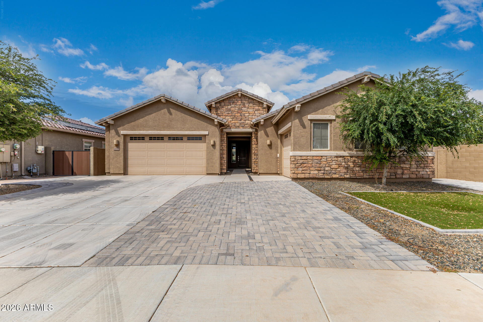 21778 E VIA DE ARBOLES