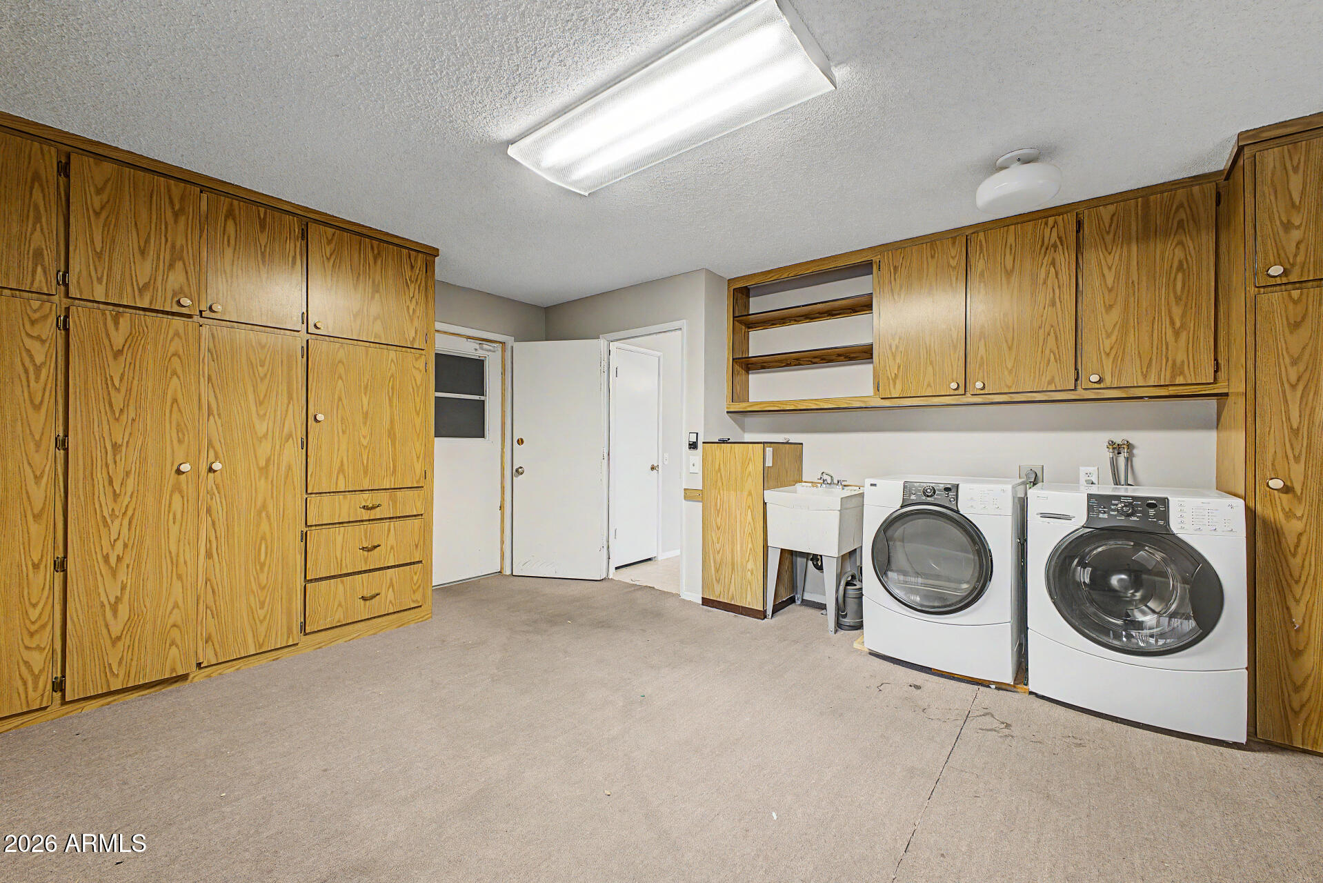 12523 W PARKWOOD Drive