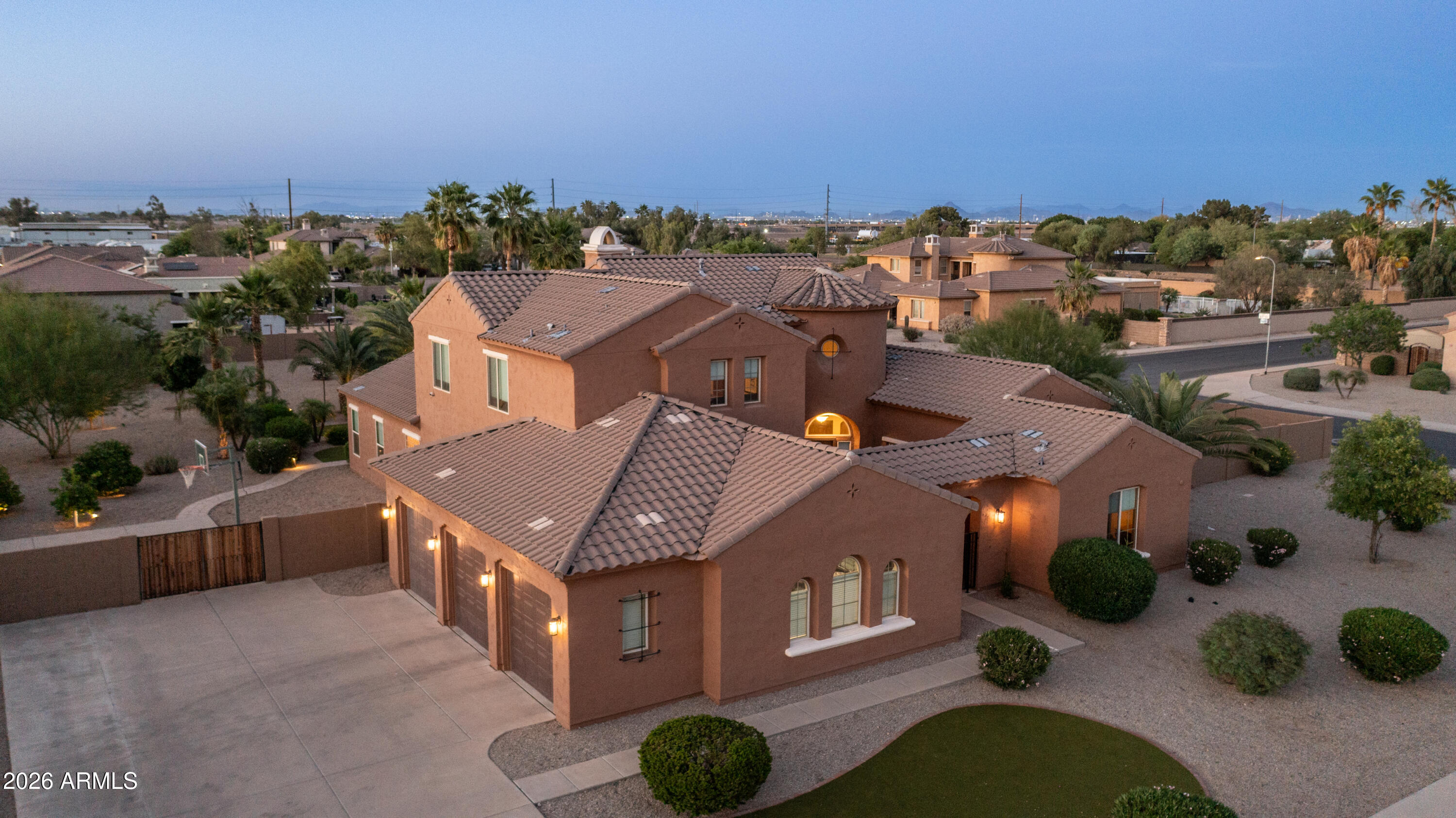 6714 W BURGESS Lane