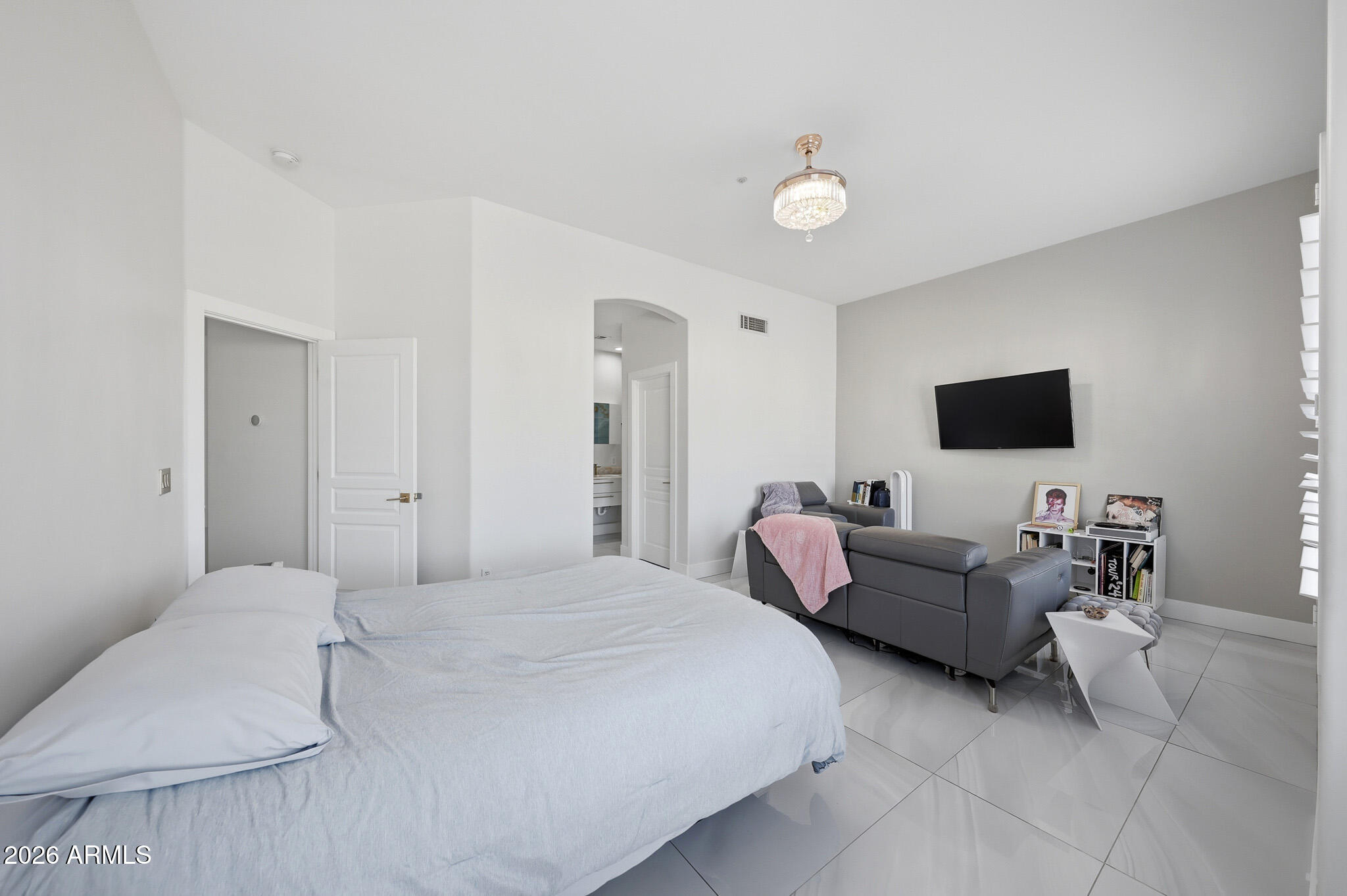 8180 E SHEA Boulevard 1013