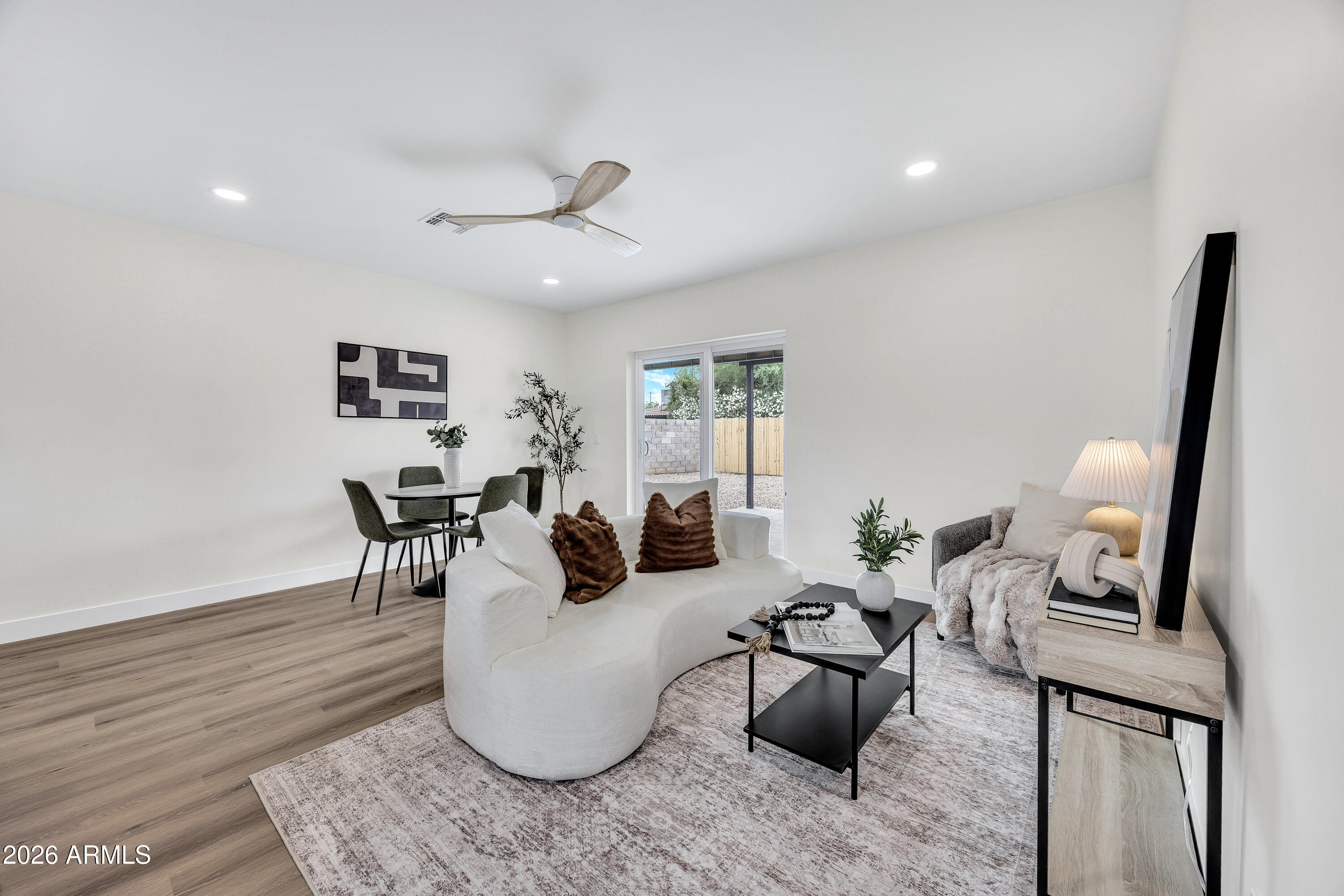 4246 N 10TH Place