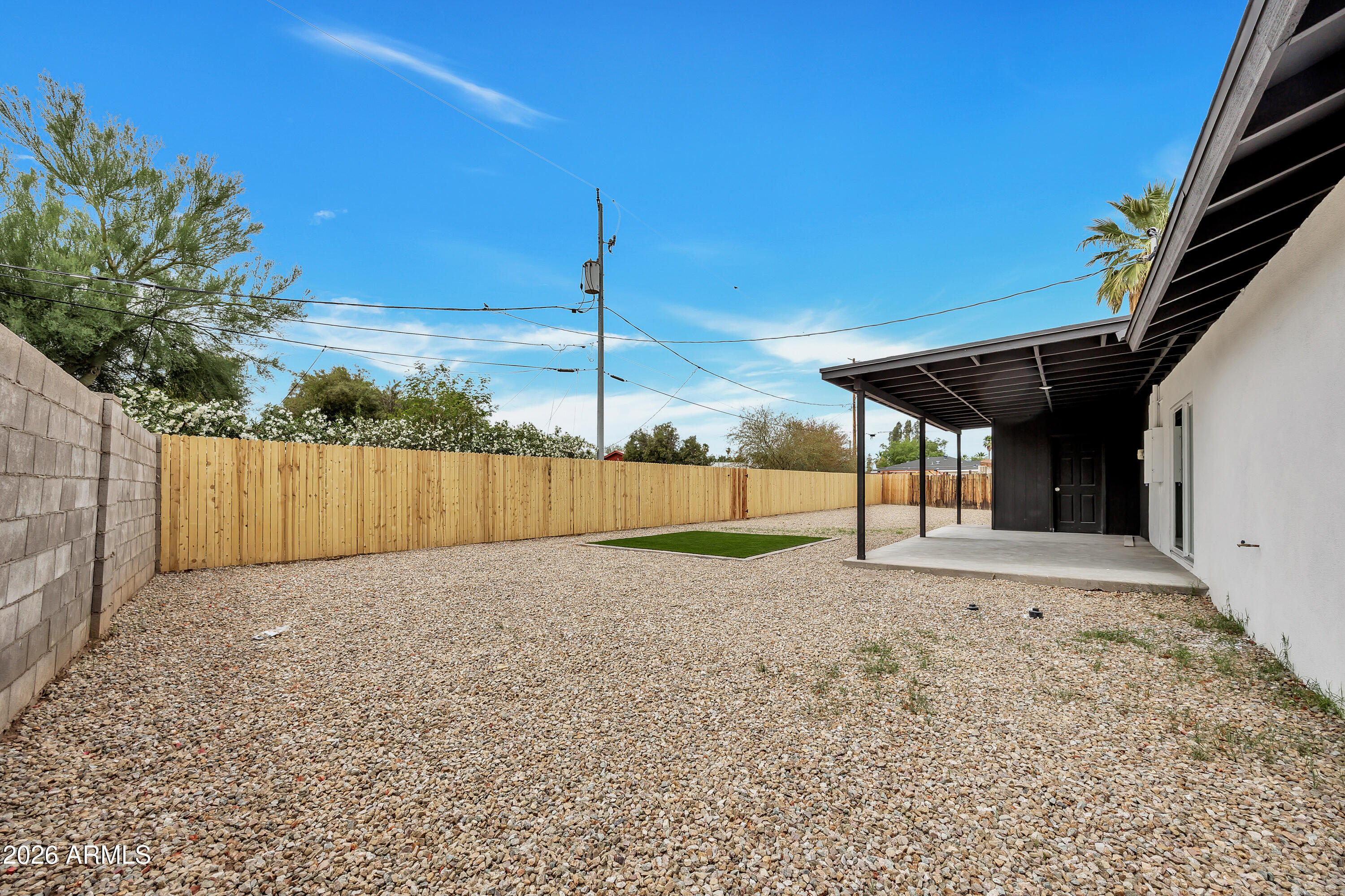 4246 N 10TH Place