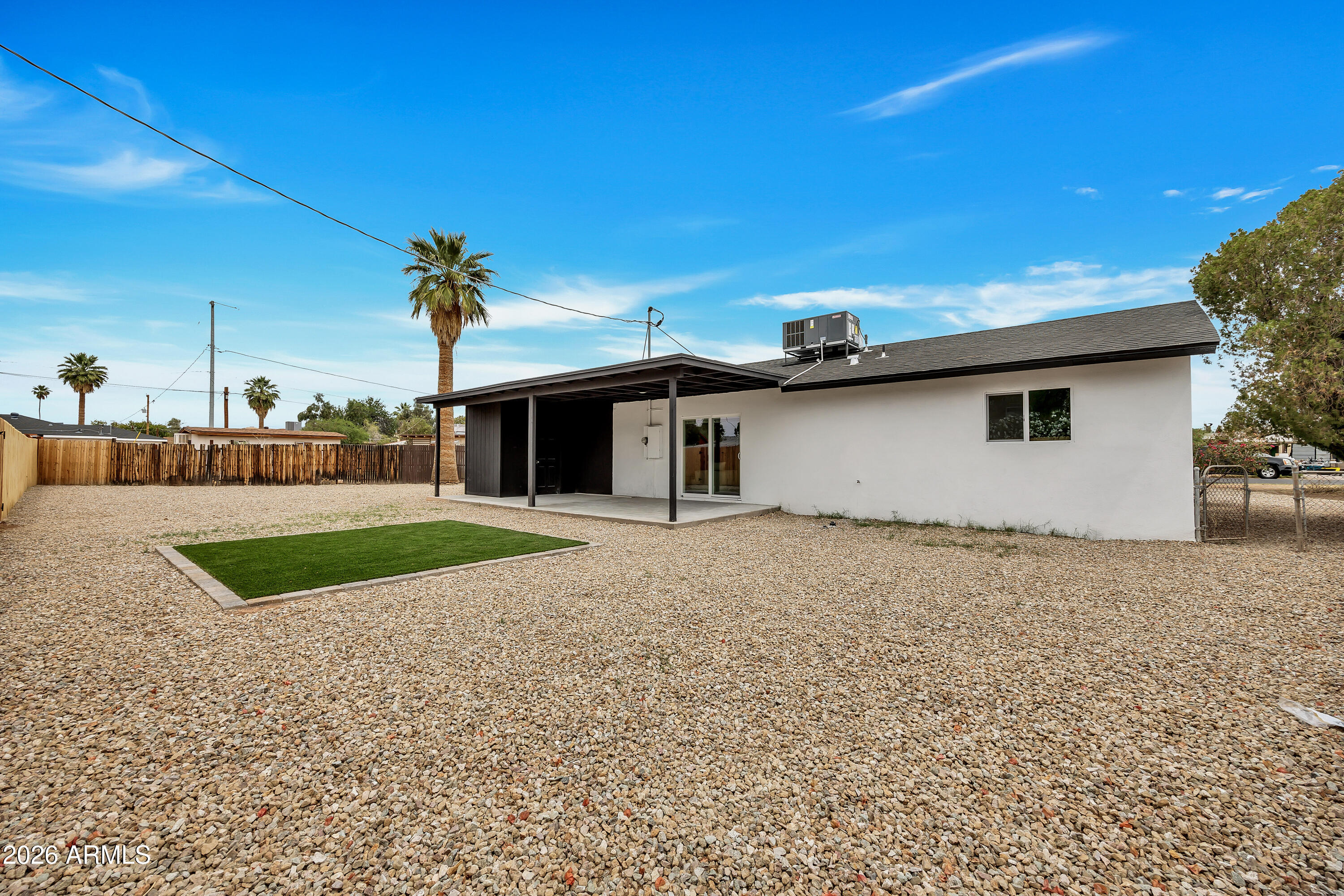 4246 N 10TH Place