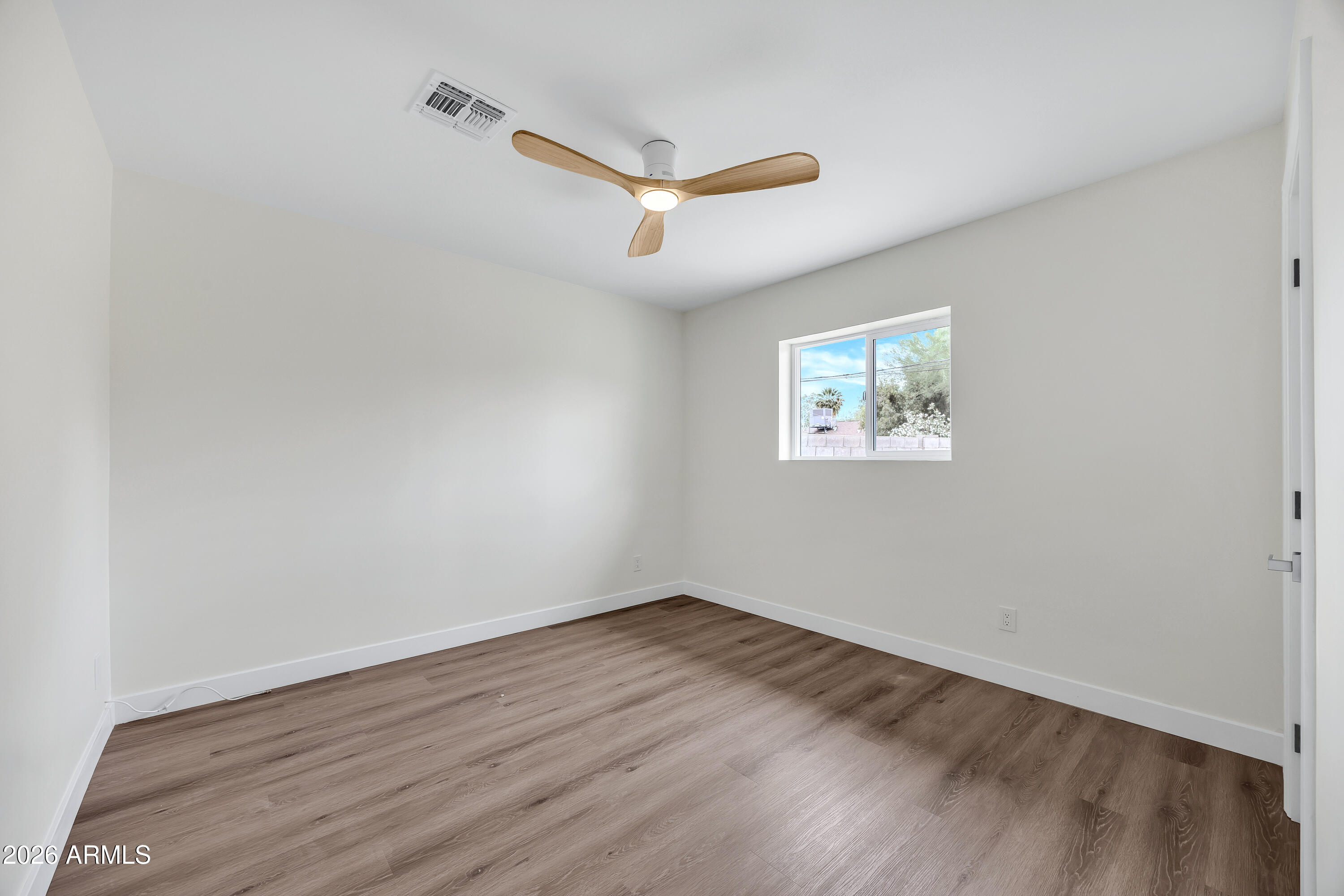 4246 N 10TH Place